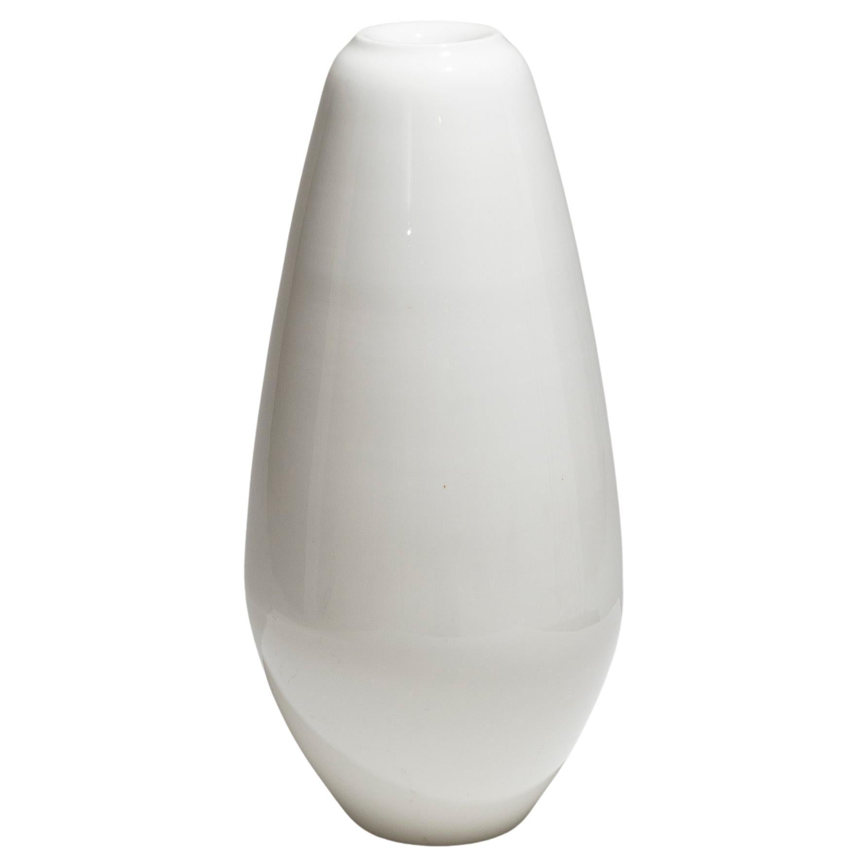 Große längliche Porzellanvase, Royal Berlin Manufacture, 1900er Jahre