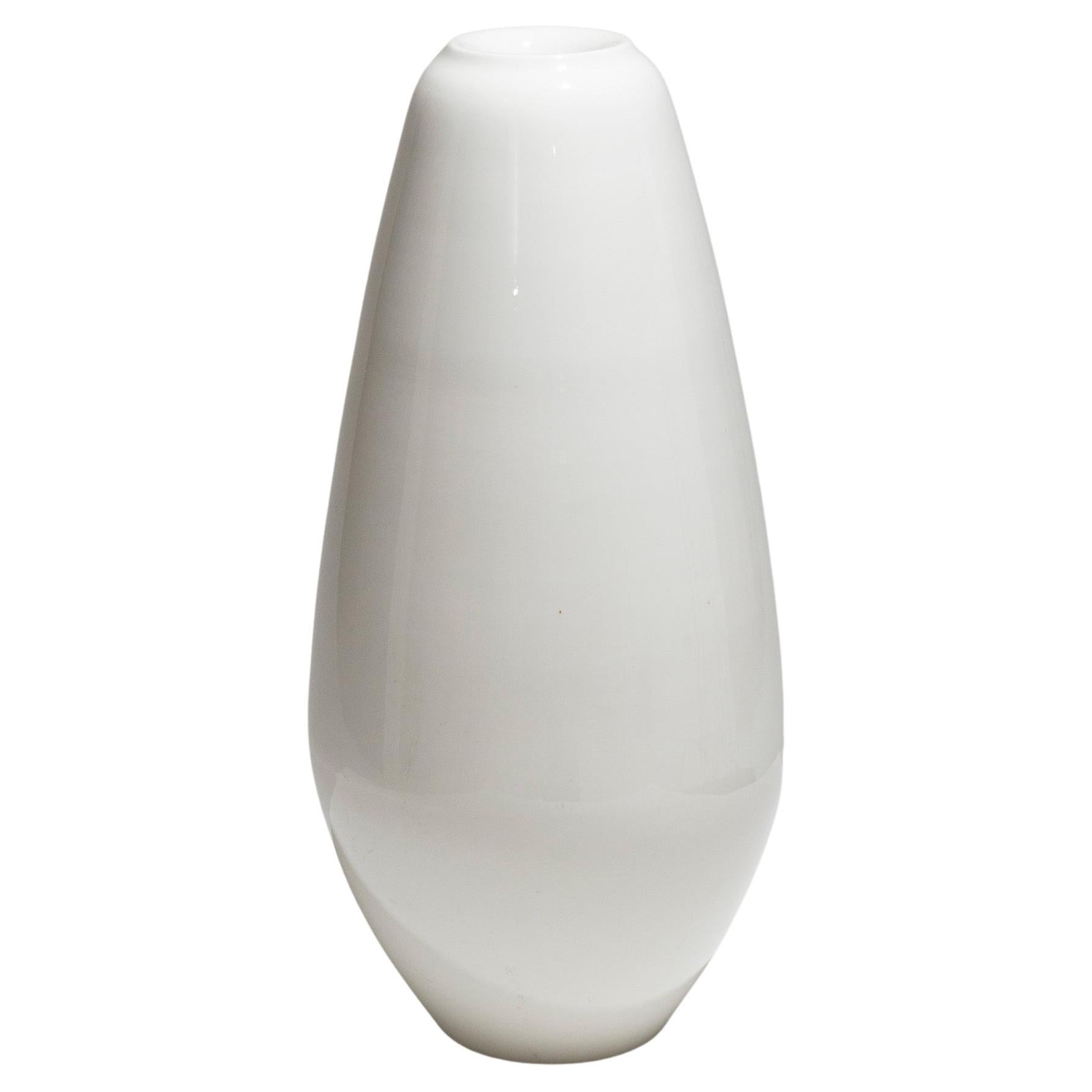 Große längliche Porzellanvase, Royal Berlin Manufacture, 1900er Jahre