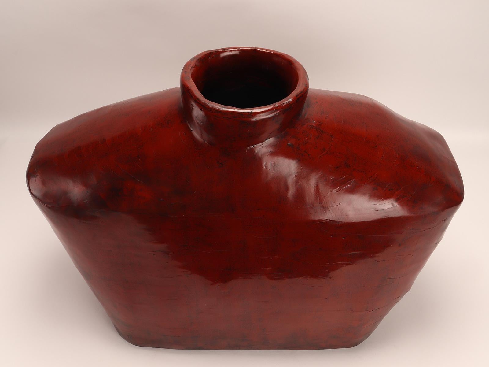Large oblong-shaped lacquer vase, Shanxi, China late 19th century. For Sale 1