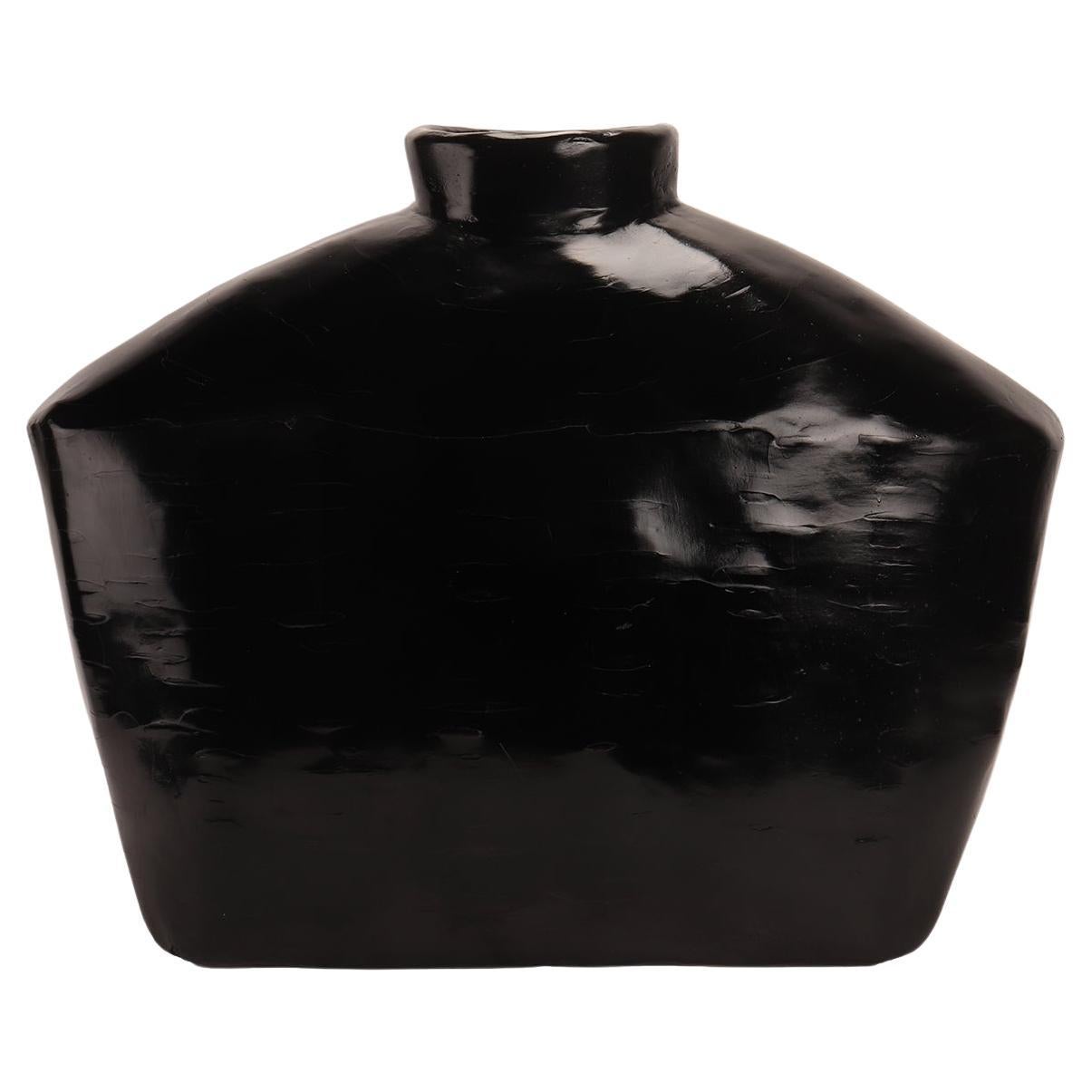 Large oblong-shaped lacquer vase, Shanxi, China late 19th century. For Sale