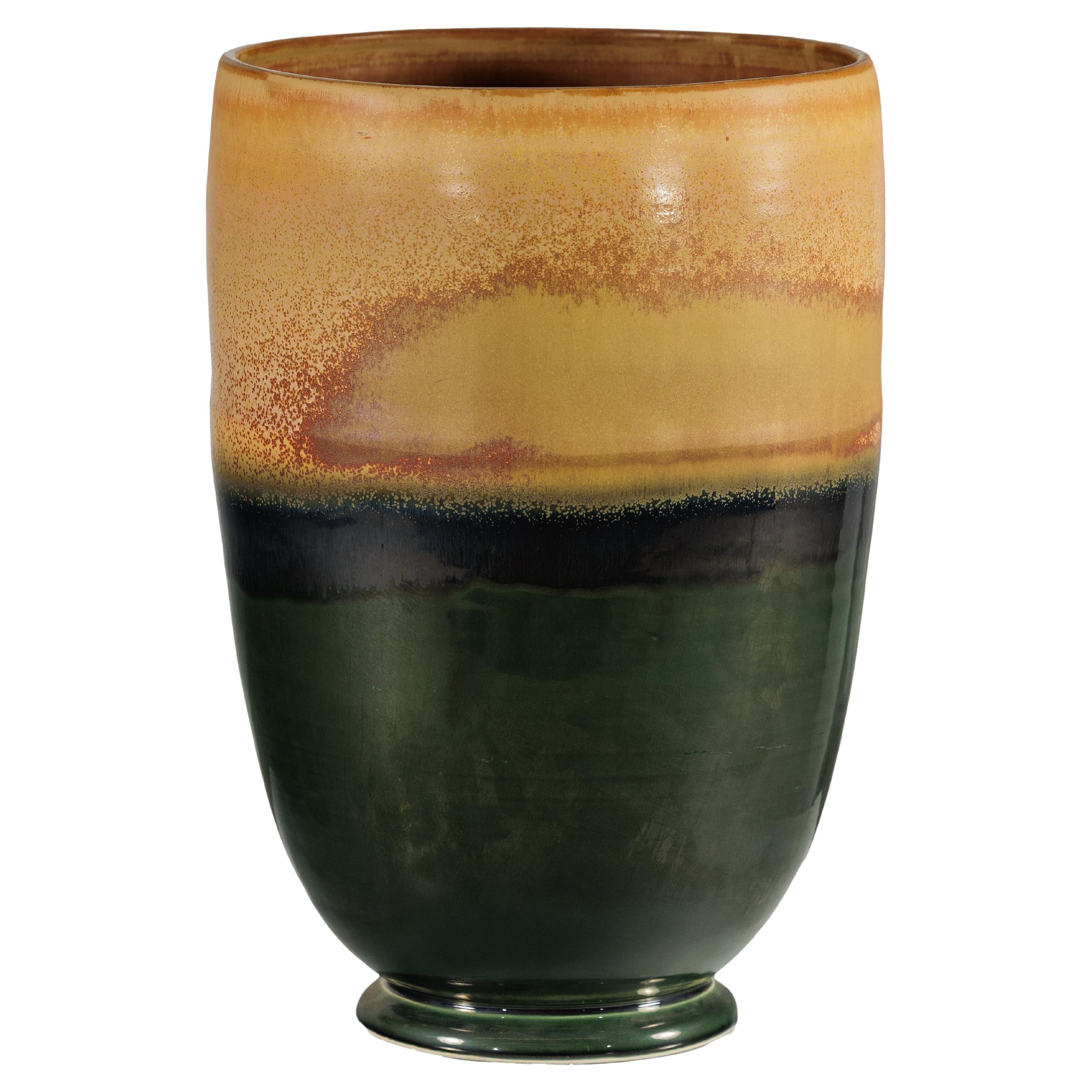 Large Ochre and Green Glazed Ceramic Planter with Tiered Earth-Tone Finish en venta