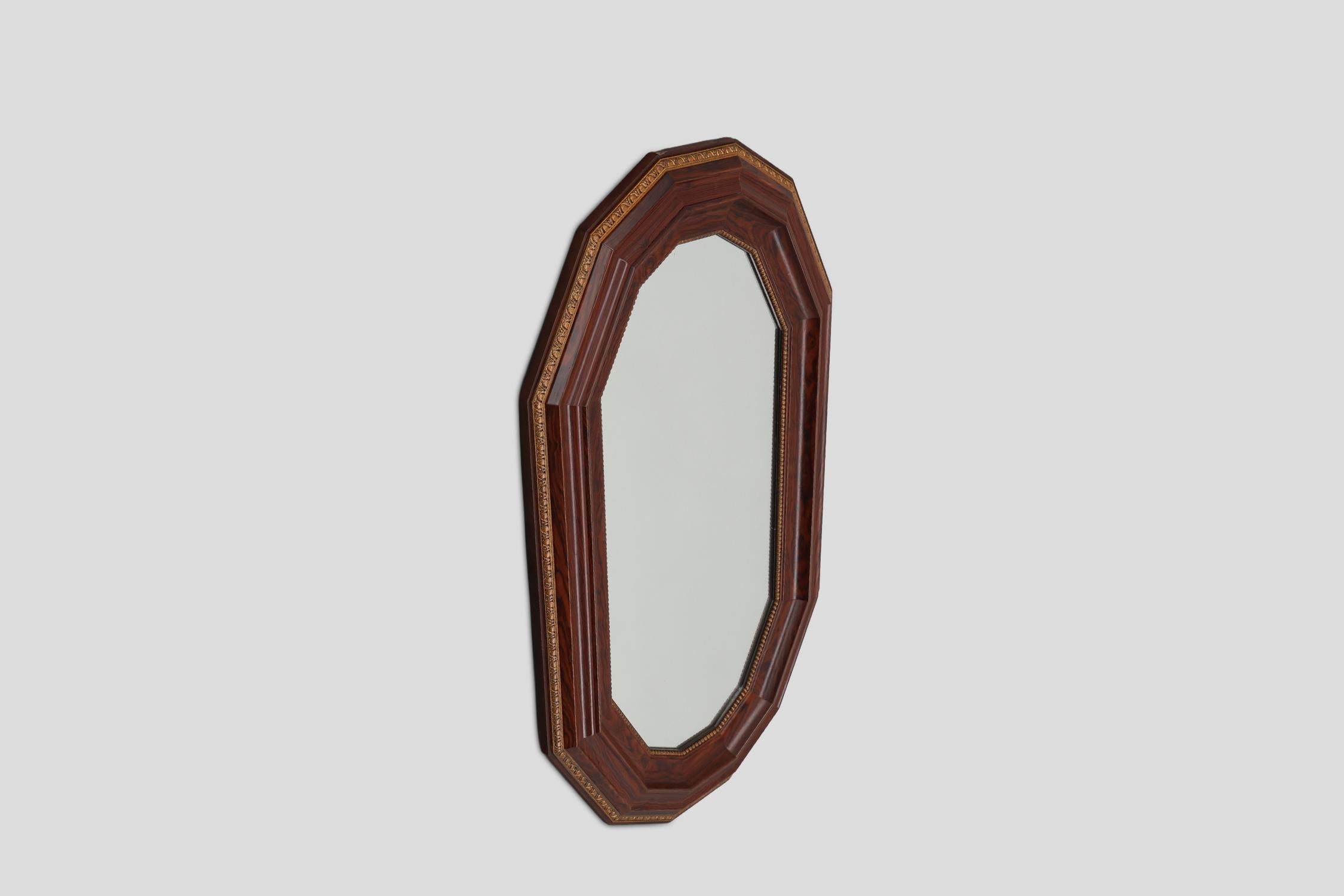 Début du 20ème siècle Grand miroir mural octogonal Art Deco en bois massif, Belgique vers 1925 en vente
