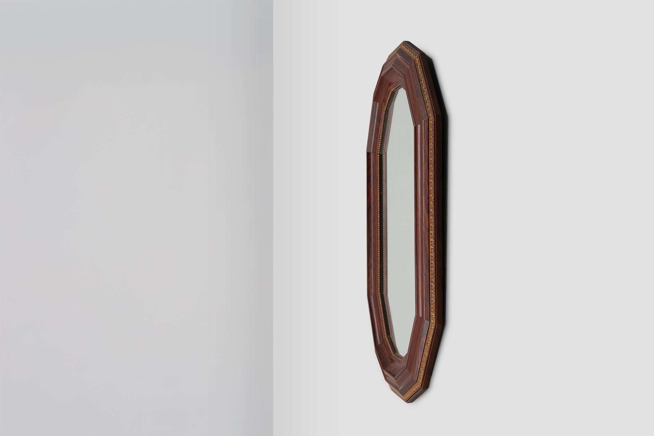 Miroir Grand miroir mural octogonal Art Deco en bois massif, Belgique vers 1925 en vente