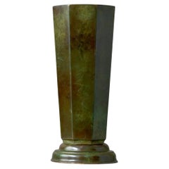 Grand vase octogonal Art Déco de GAB Guldsmedsaktiebolaget, Suède, années 1930