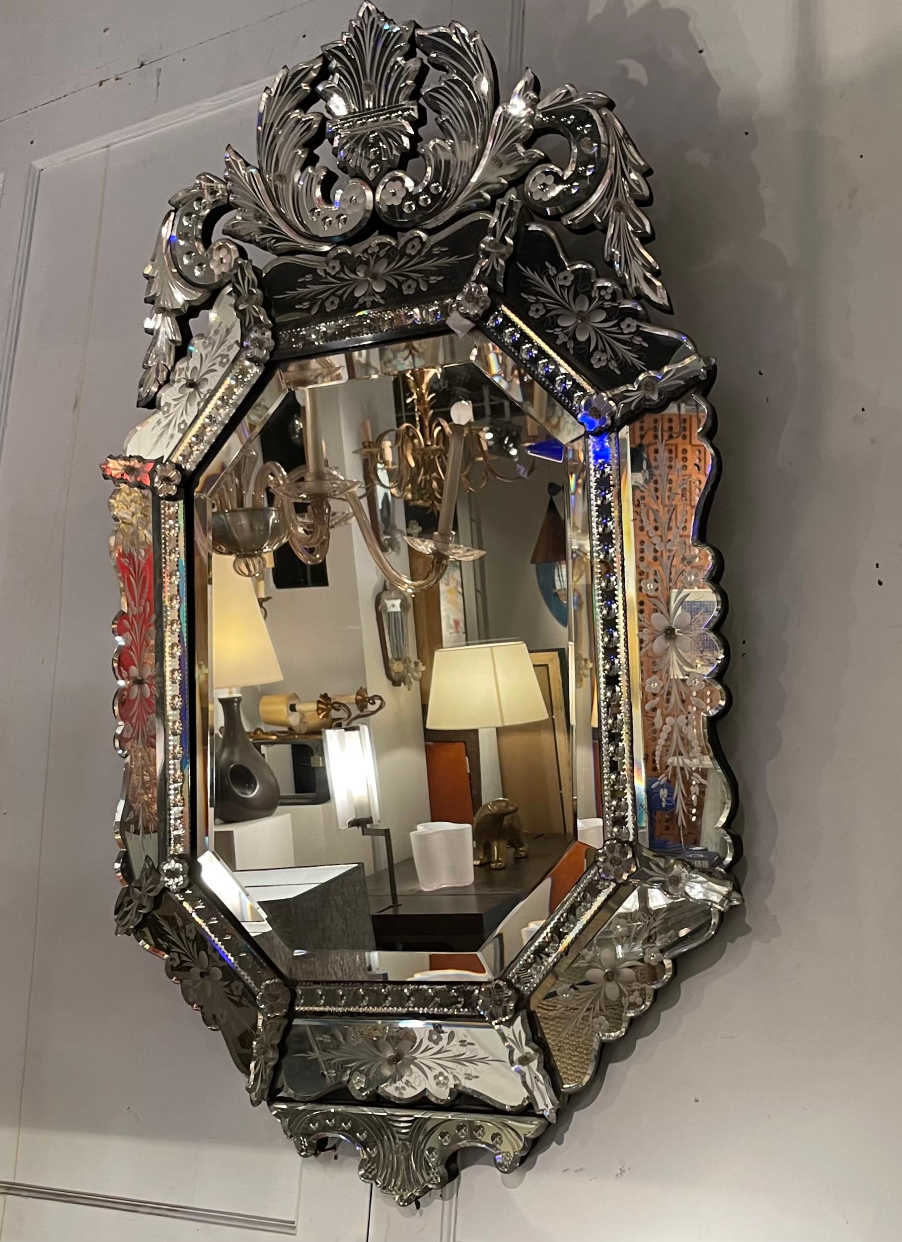 Large Octogonal Venetian Mirror, Murano - Italy 1940. In Good Condition For Sale In Brussels, BE