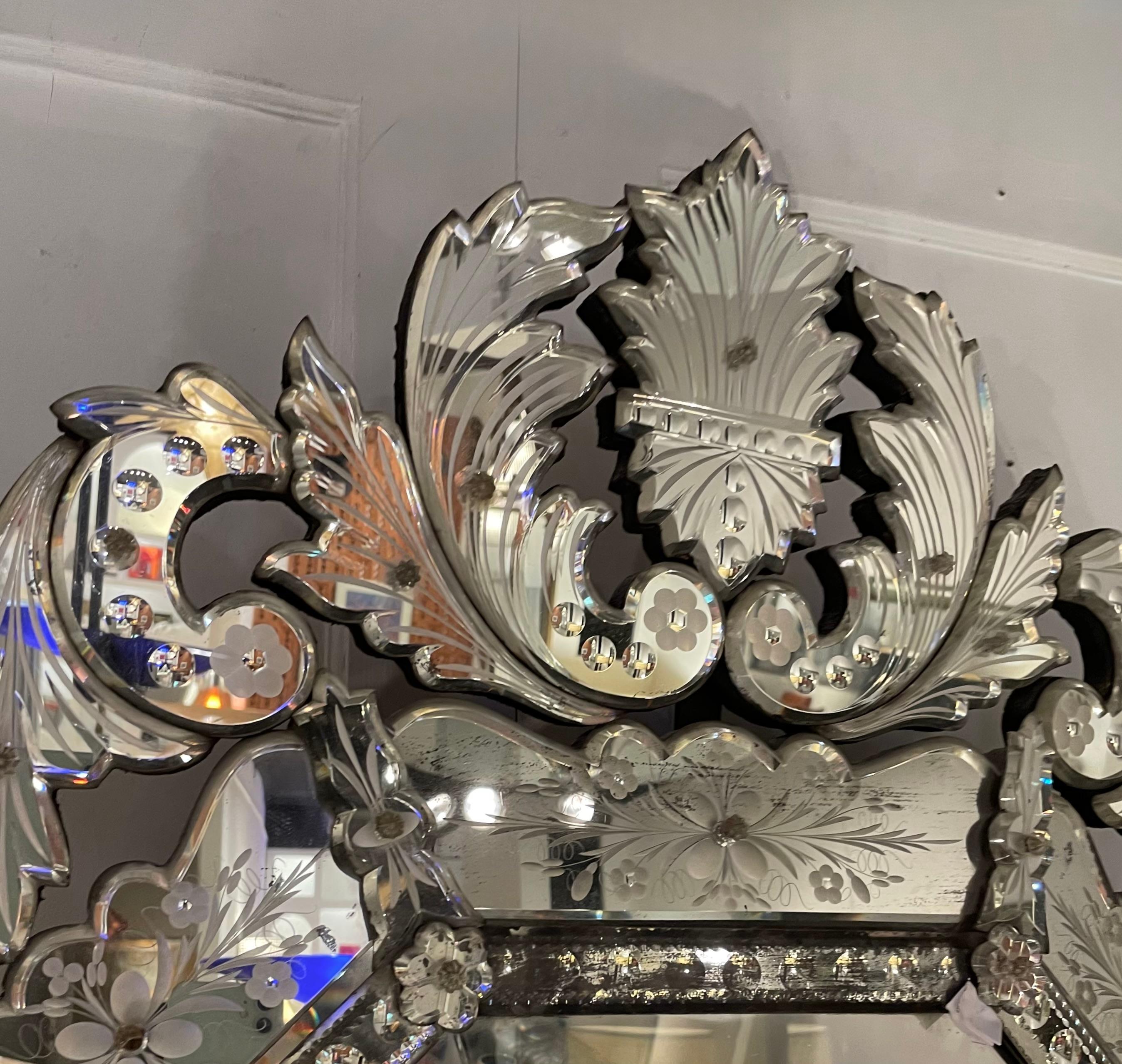 Mid-20th Century Large Octogonal Venetian Mirror, Murano - Italy 1940. For Sale