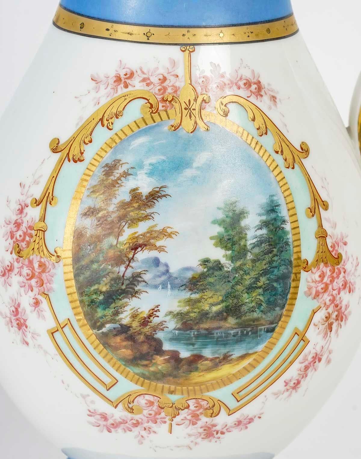 Large Old Paris Porcelain Water Jug, 19th Century. For Sale 2