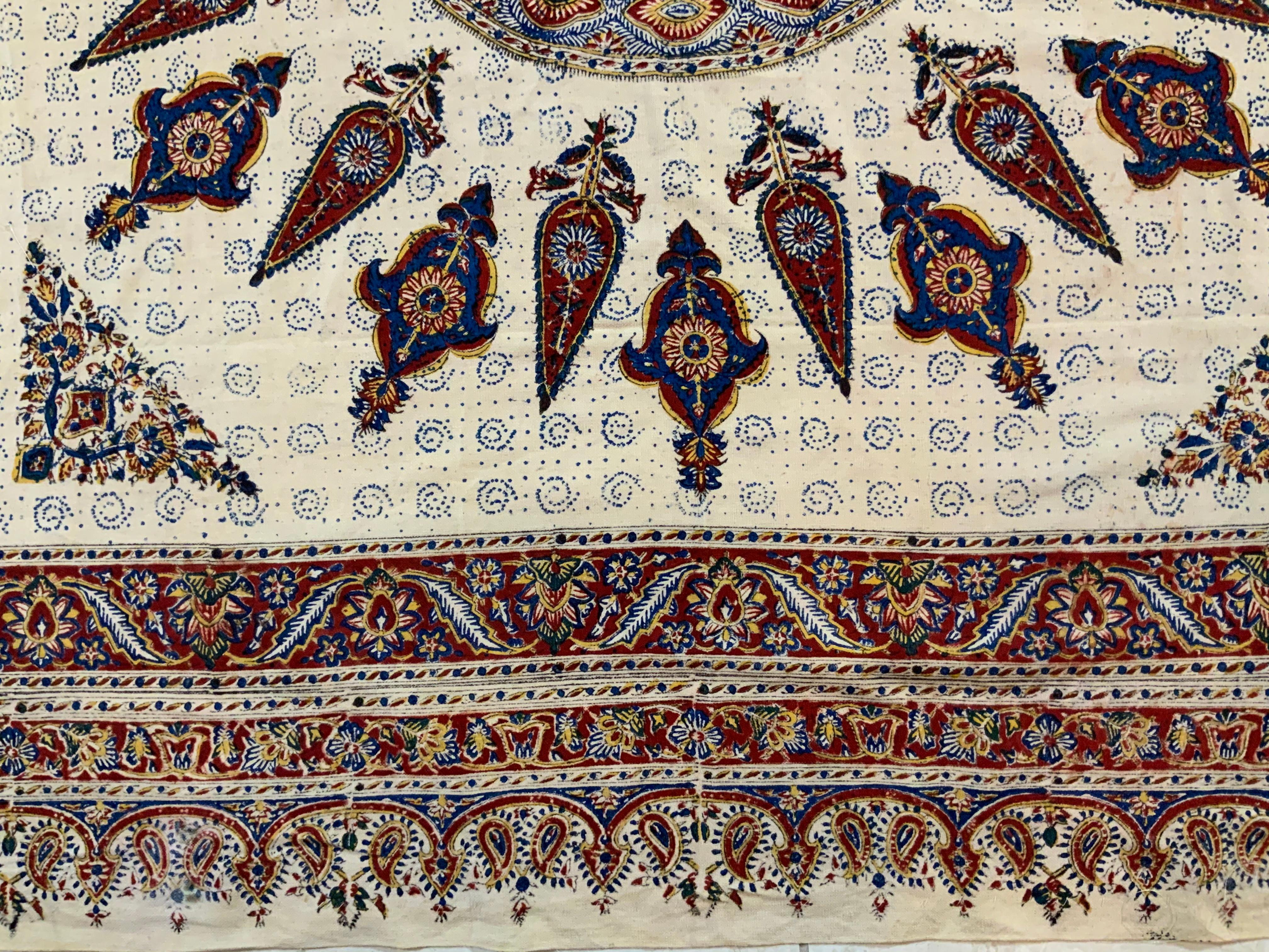 Grand textile persan ancien Batik en vente 7