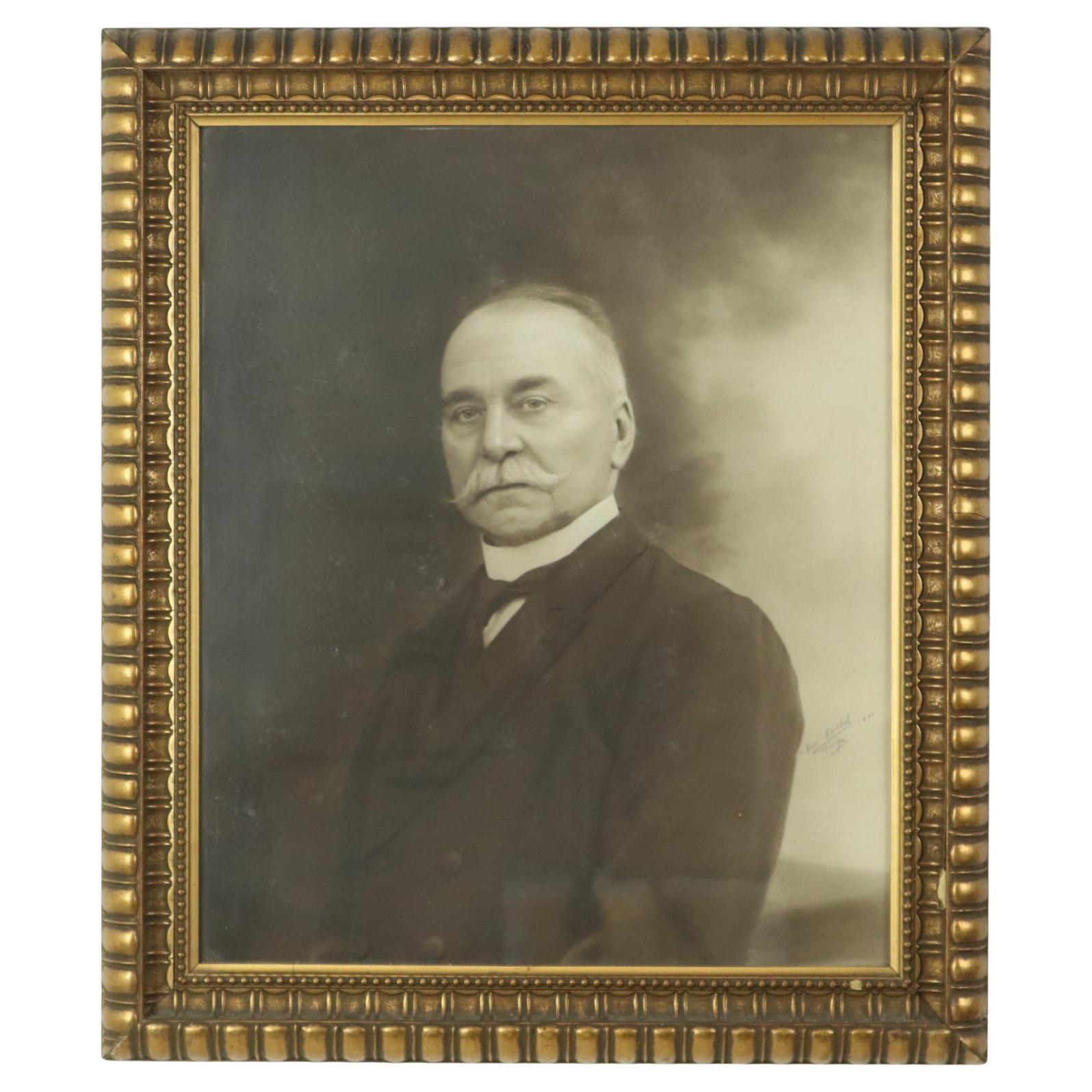 Gran Foto Antigua Retrato Anciano Marco Dorado Resina Brujas 1921