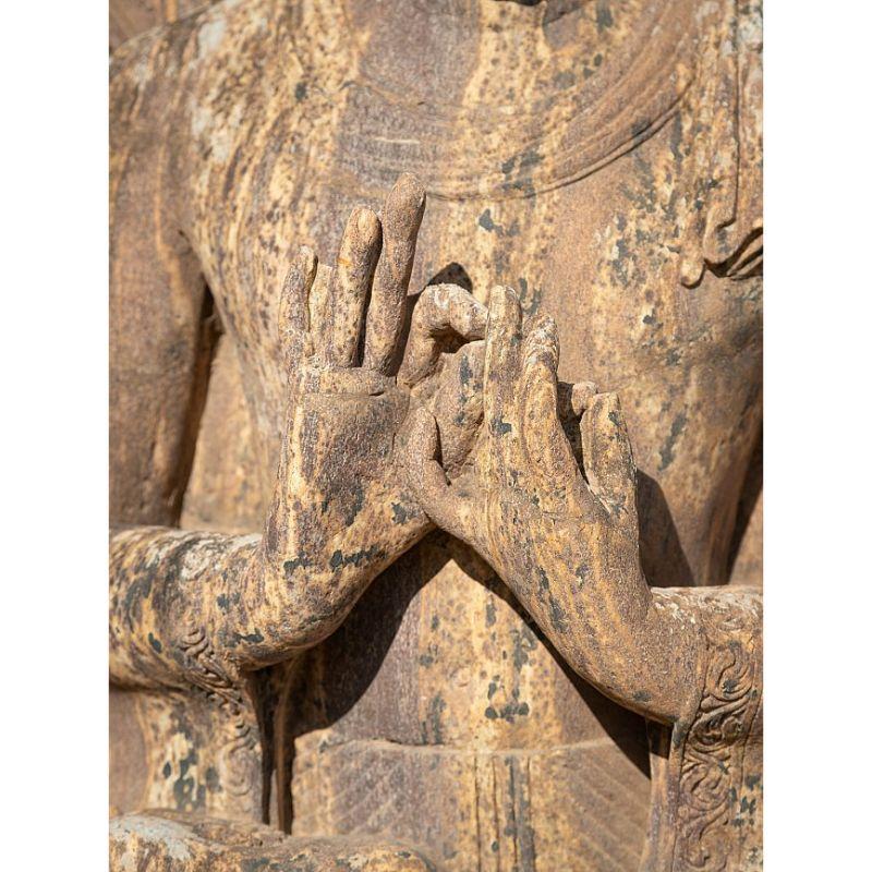 Große alte Sandstein-Buddha-Statue aus Indien im Angebot 2