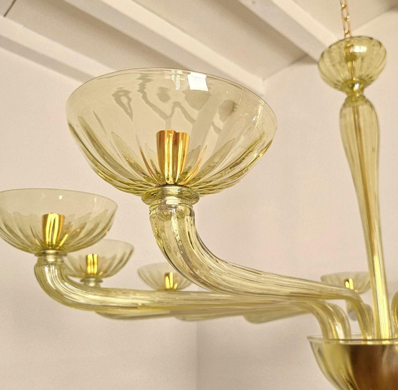 Großer Kronleuchter aus olivgrünem Murano-Glas im Angebot 1