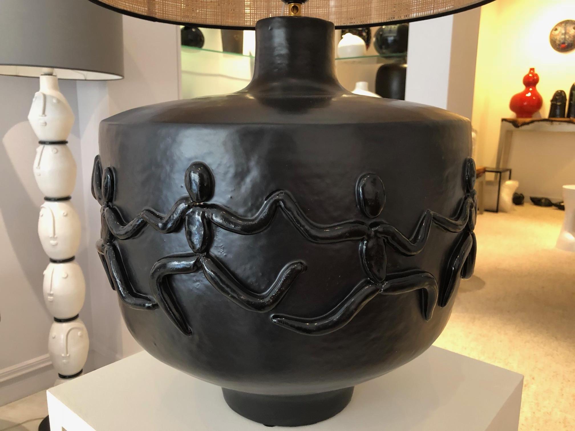 Grande base de lampe en céramique noire, unique en son genre, signée par Dalo Excellent état - En vente à Paris, FR