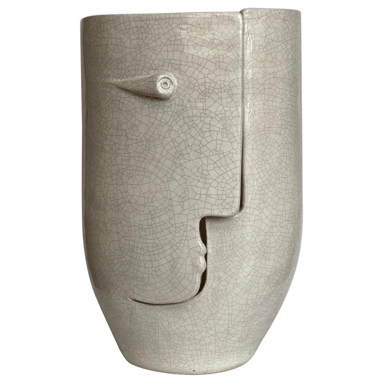 Dalo Idole ceramic vase, 2020, offered by Galerie Sandy Toupenet