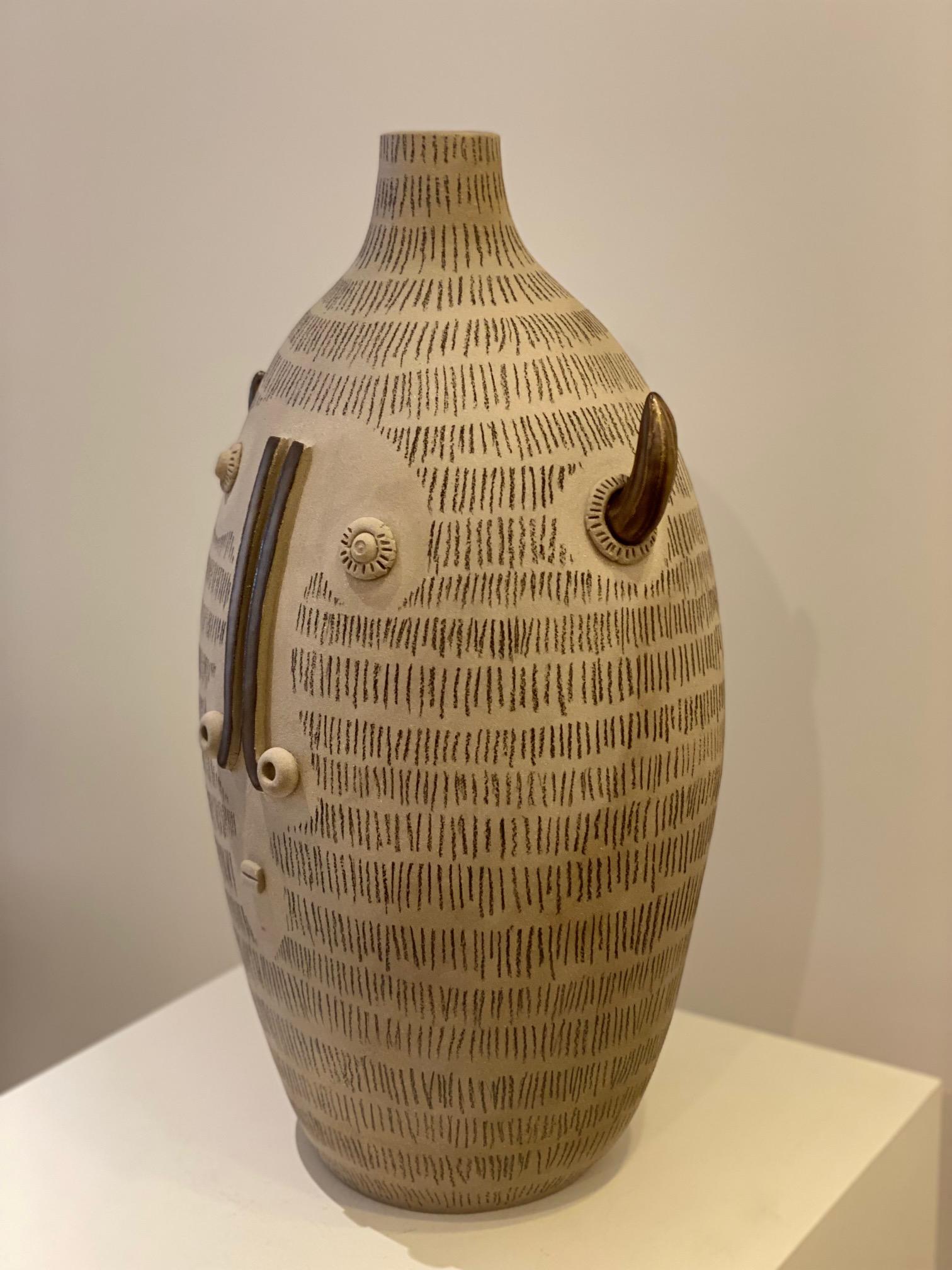 Français Grand vase ou sculpture unique en son genre, Minotaure, signé Dalo en vente