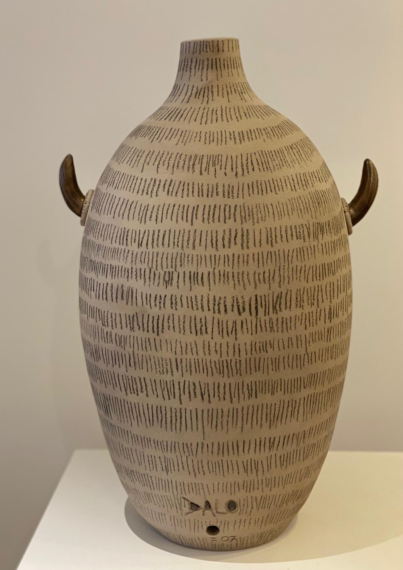XXIe siècle et contemporain Grand vase ou sculpture unique en son genre, Minotaure, signé Dalo en vente