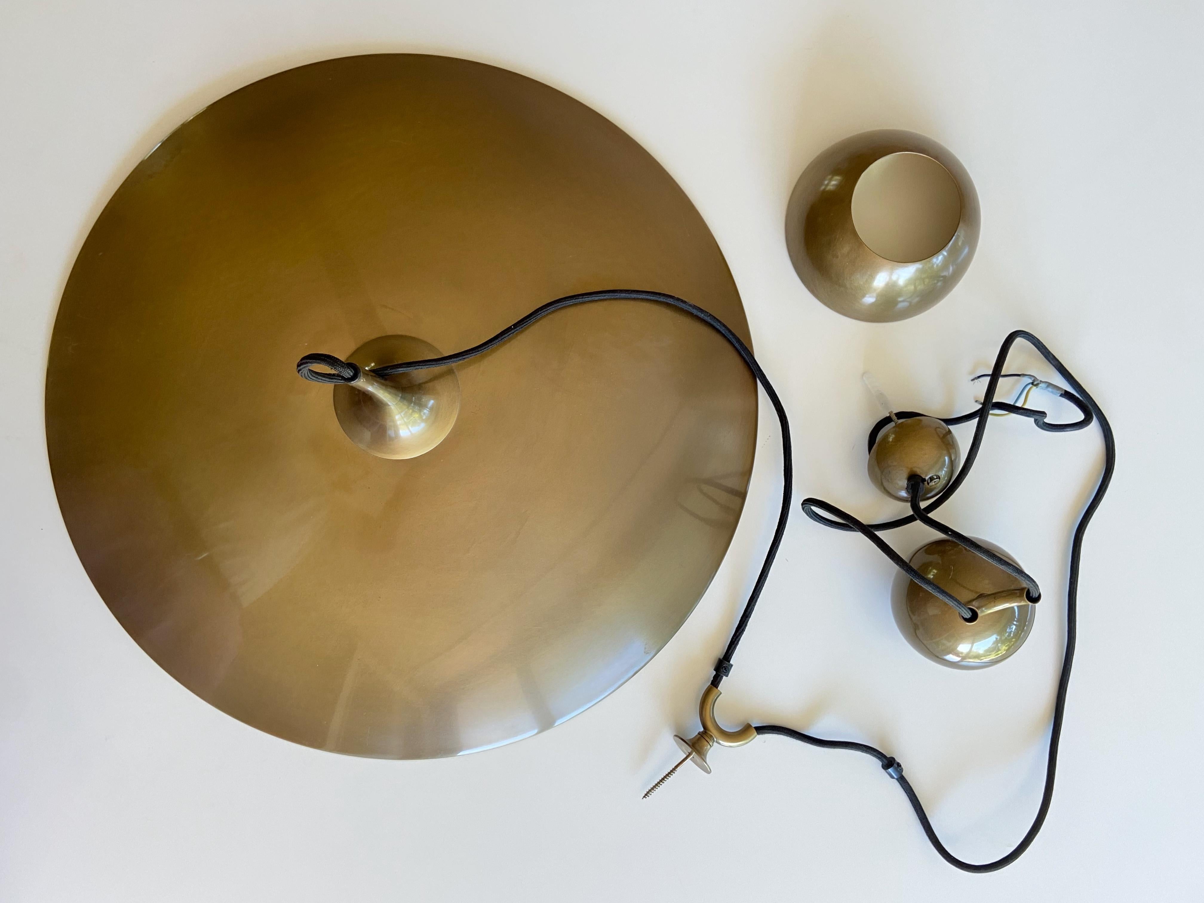 Mid-Century Modern Large Onos 55 Adjustable Brass Counterweight Pendant Light by Florian Schulz