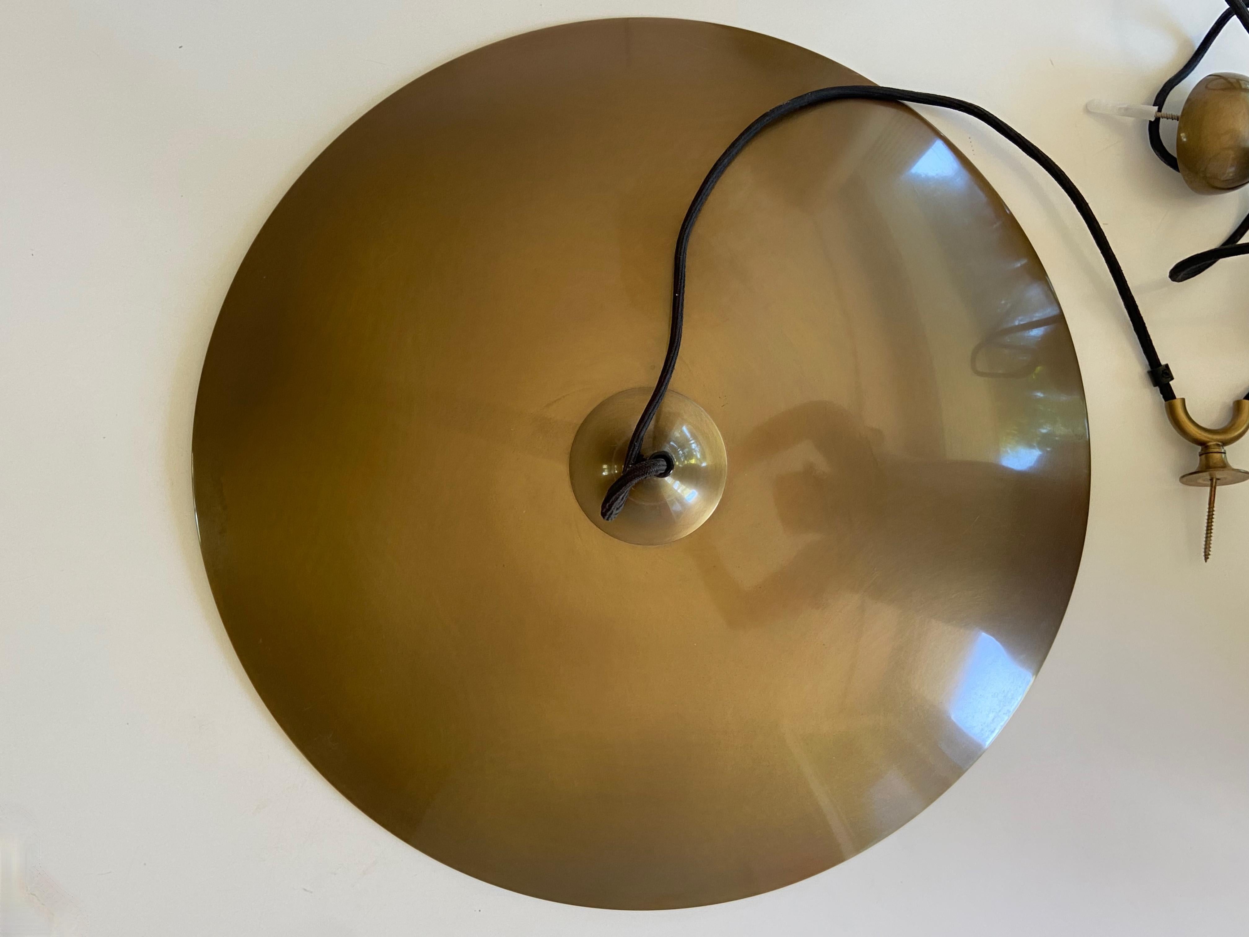 Metal Large Onos 55 Adjustable Brass Counterweight Pendant Light by Florian Schulz