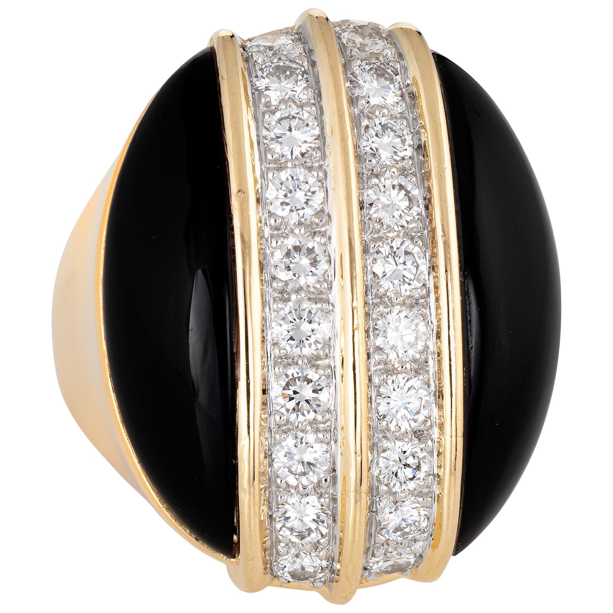 Large Onyx Diamond Ring Vintage 18 Karat Yellow Gold Oval Cocktail Jewelry