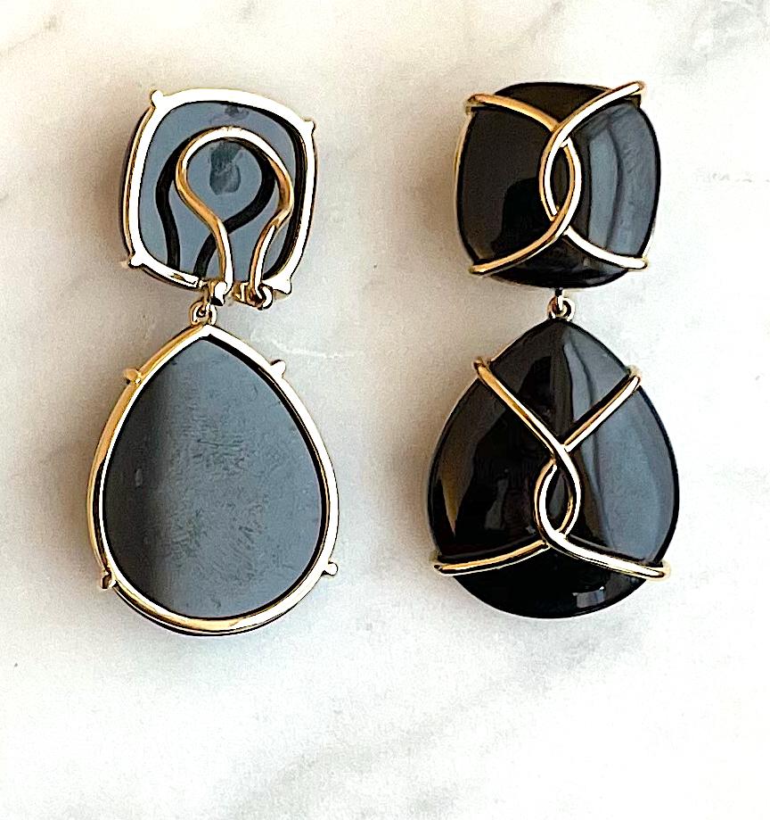 Women's Large Onyx Drop Earrings with Twisted Gold Detail For Sale