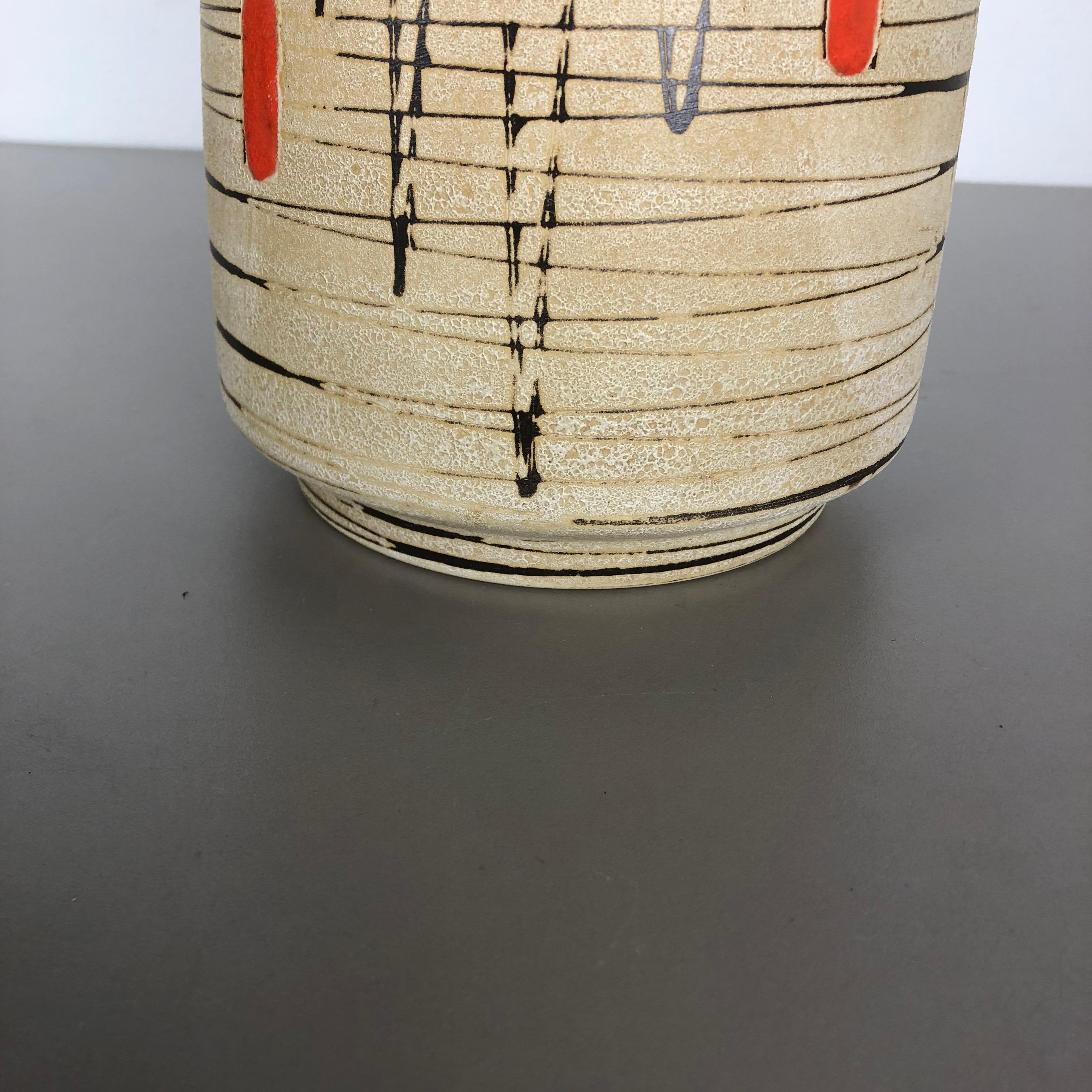 Grand vase de sol en poterie abstraite Op Art fabriqué par Bay Ceramics, Allemagne, années 1960 en vente 4