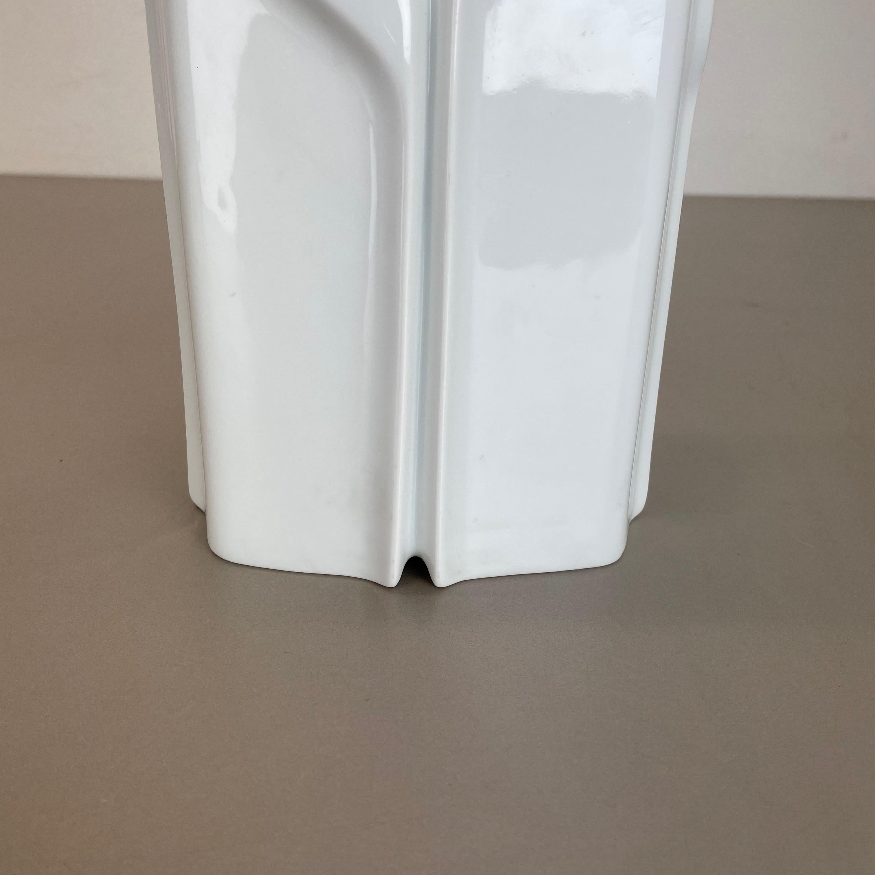 Large Op Art Vase Porcelain German Vase by Fürstenberg Ceramics, Germany, 1970s For Sale 1