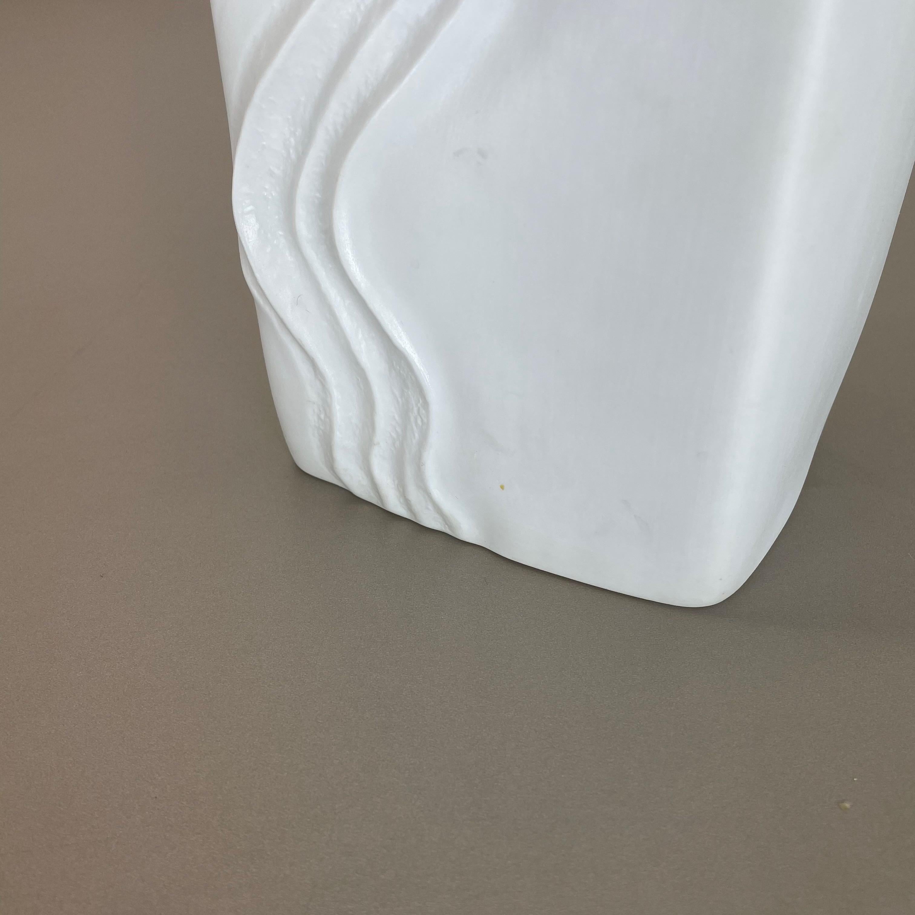Grande vaso OP Art Vaso in porcellana tedesca di Martin Freyer per Rosenthal 1970s No2 in vendita 6