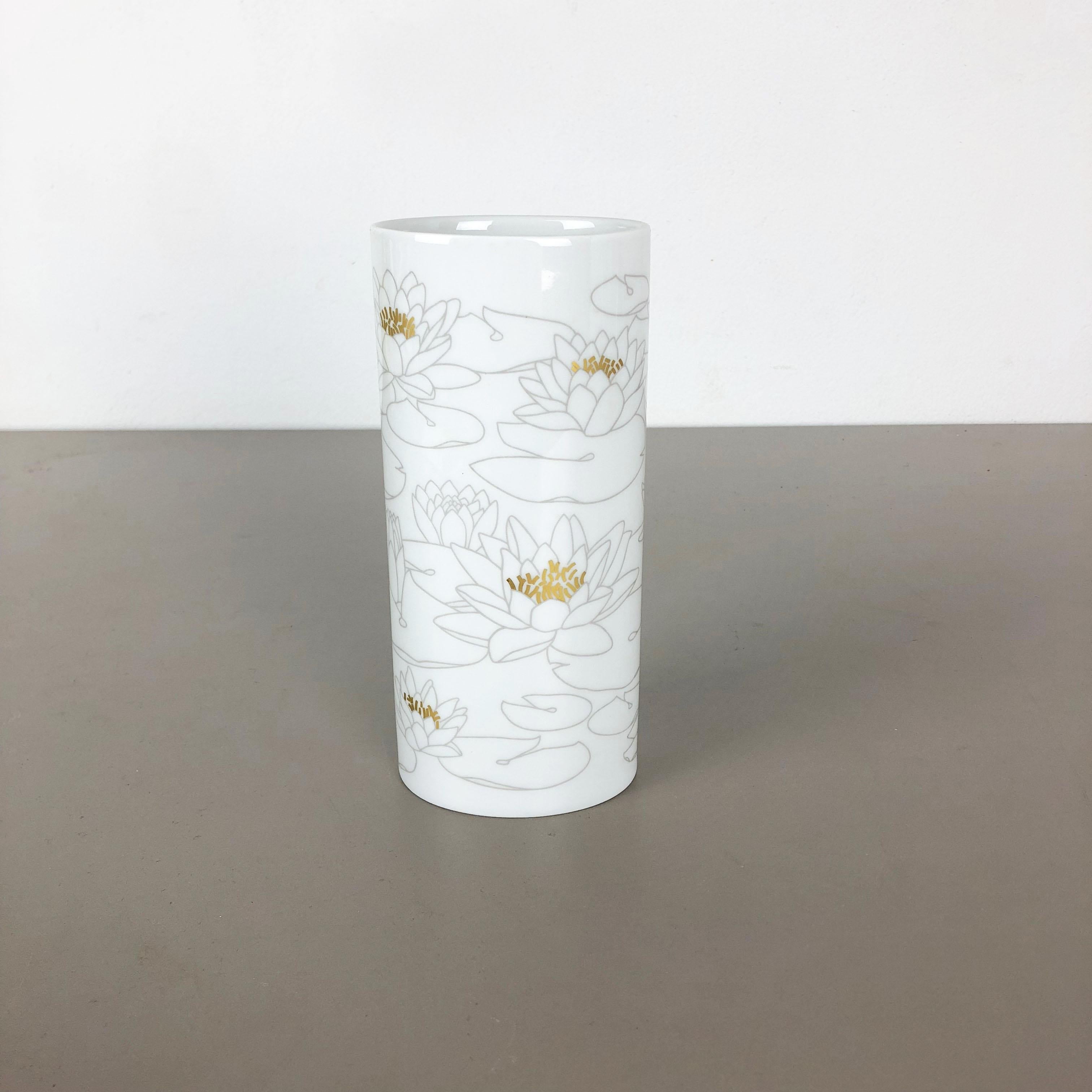 Article:

OP Art porcelain vase


Producer:

Rosenthal, Germany


Decade:

1970s




This original vintage OP Art vase was produced in the 1970s in Germany. It is made of porcelain with an abstract floral illustration on the