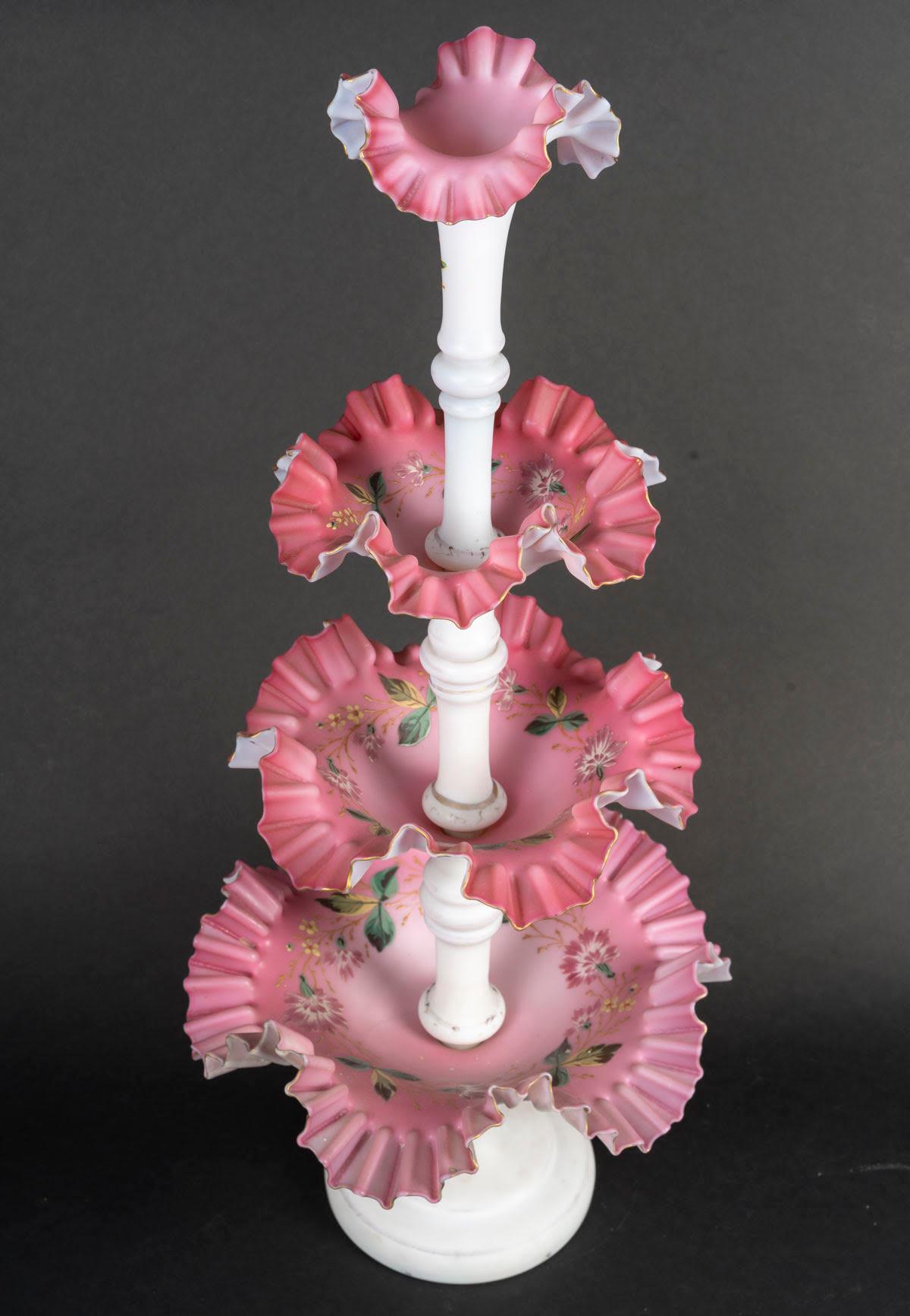 Großer Tafelaufsatz aus Opalin, Periode Napoleon III, 19. Jahrhundert. im Angebot 1