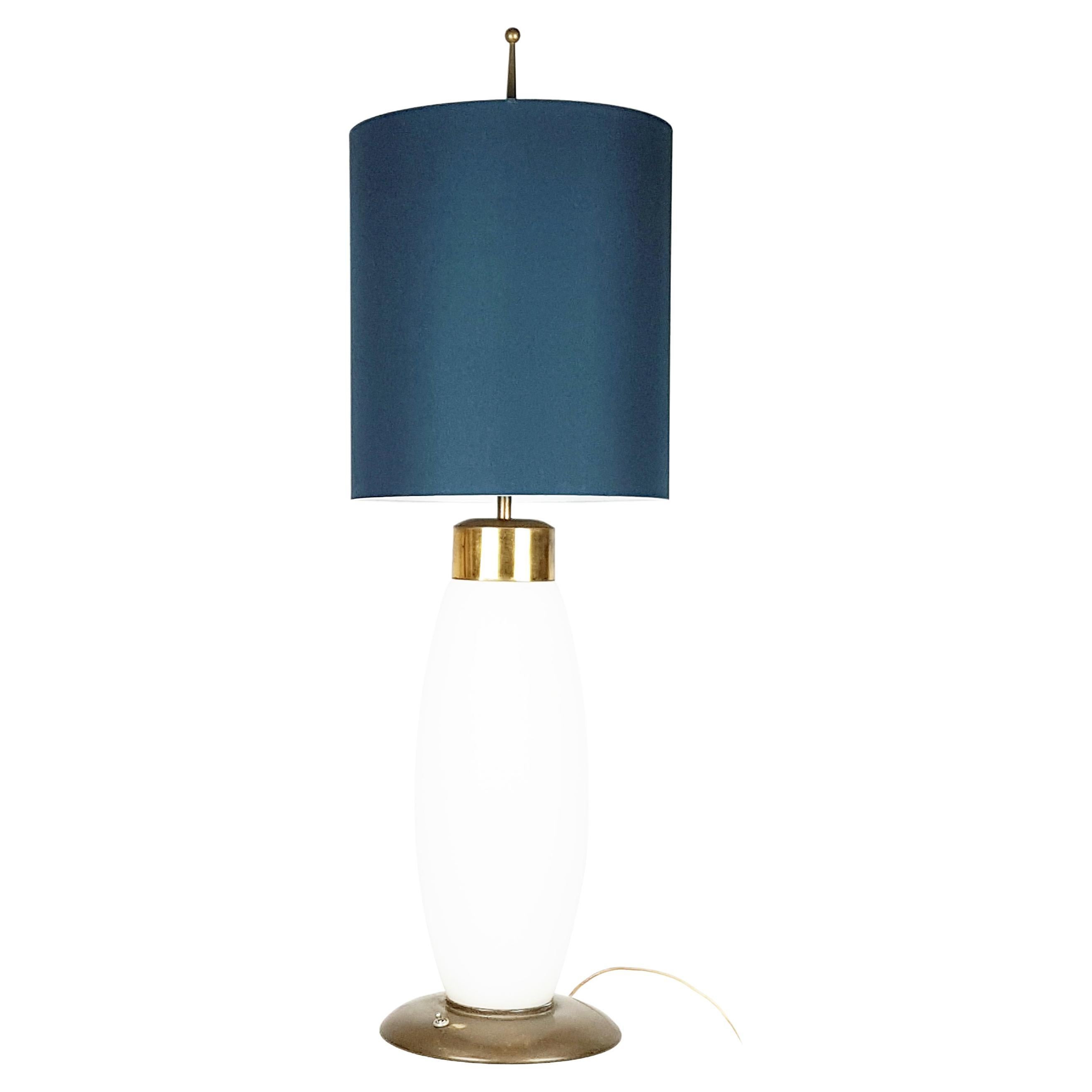 Large Opaline glass & brass Mid-century table lamp by Stilnovo For Sale