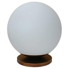Lampada da tavolo a globo opalino grande di Candas Design