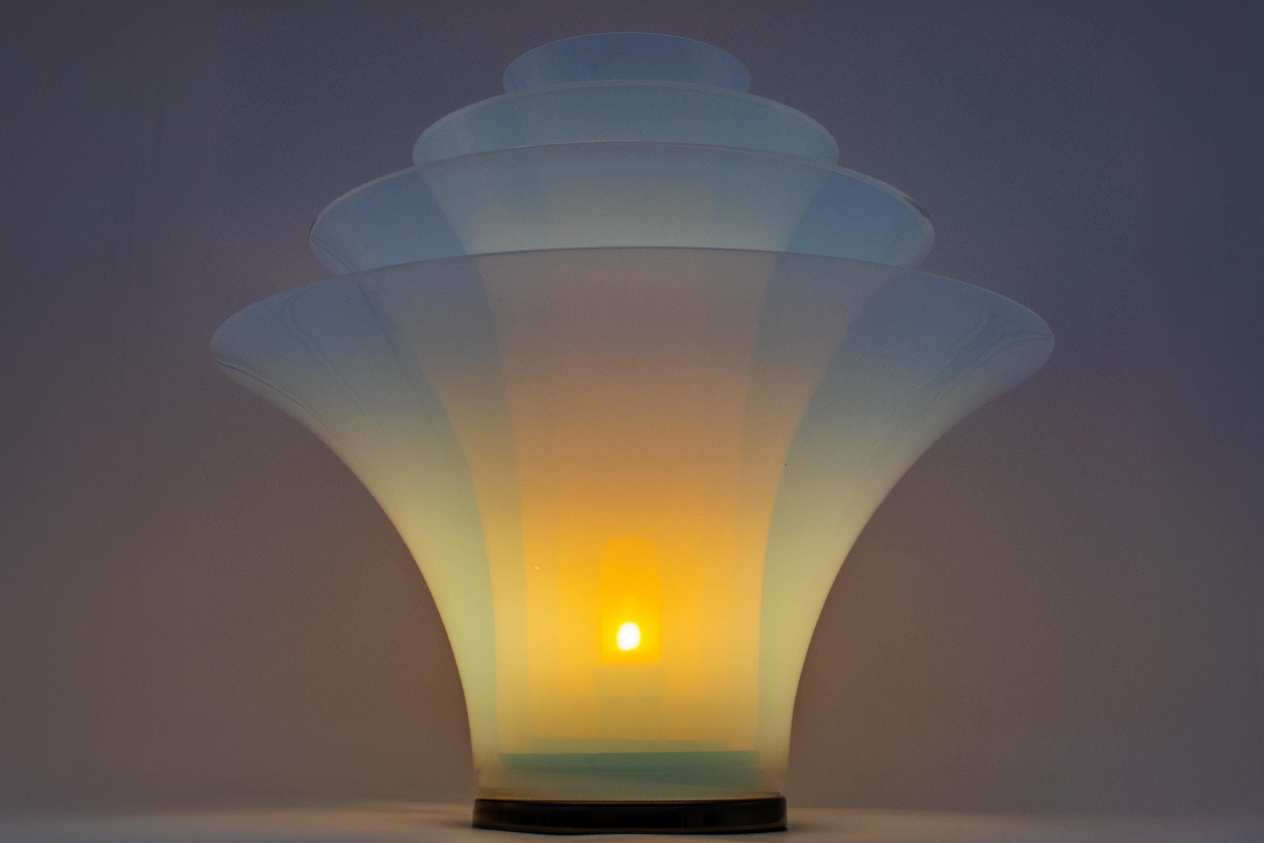 Exquisite and rare Large Opaline Lotus Floor Lamp by boutique Murano Glassworks: DiGlass Vetrerie, Italy. A smaller peer to the prolific Mazzega glassworks, famous for the Carlo Nason Lotus LT305 lamp.

This lamp has been photographed with a few