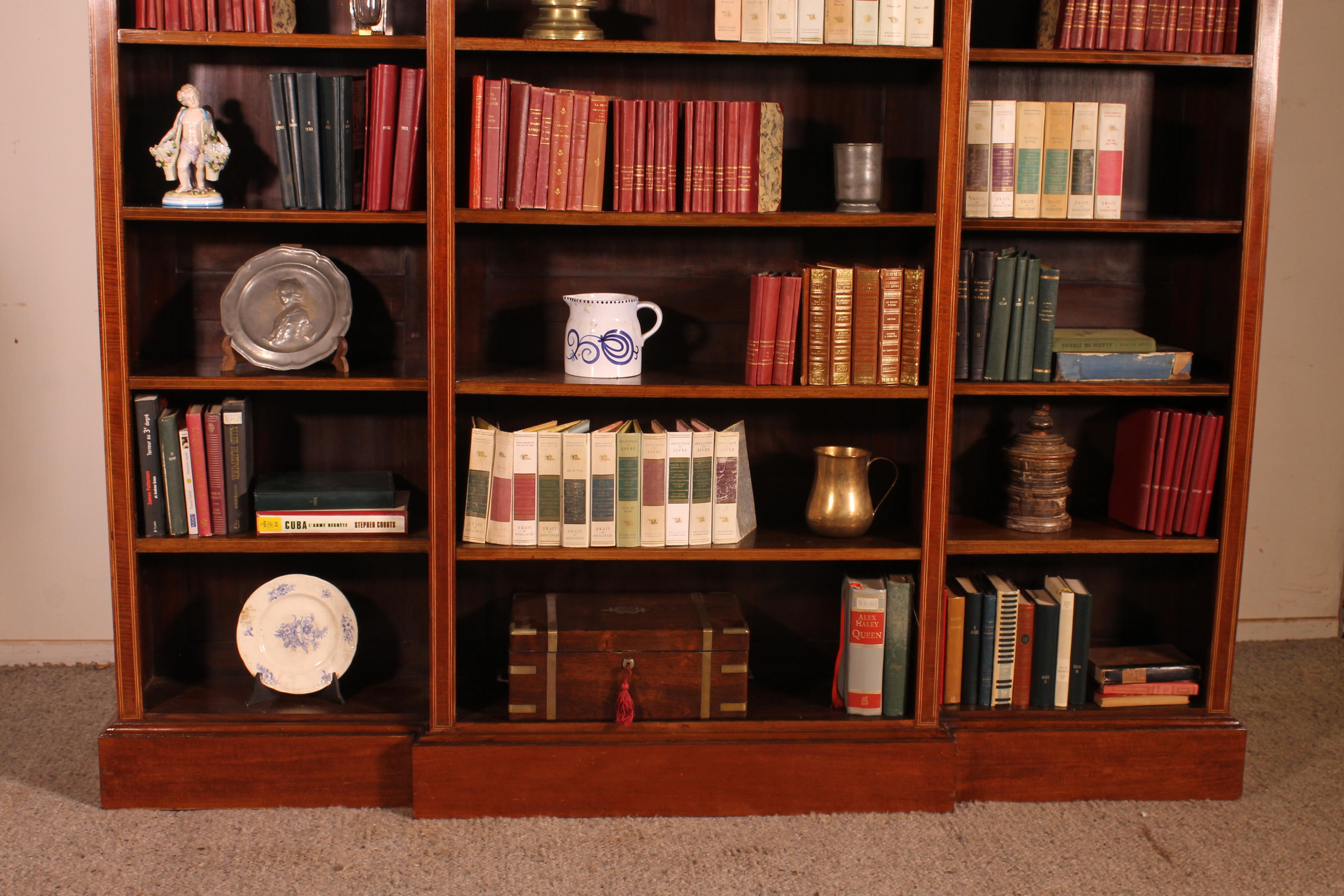 Late Victorian Large Open Bookcase in Mahogany from the 19th Century For Sale
