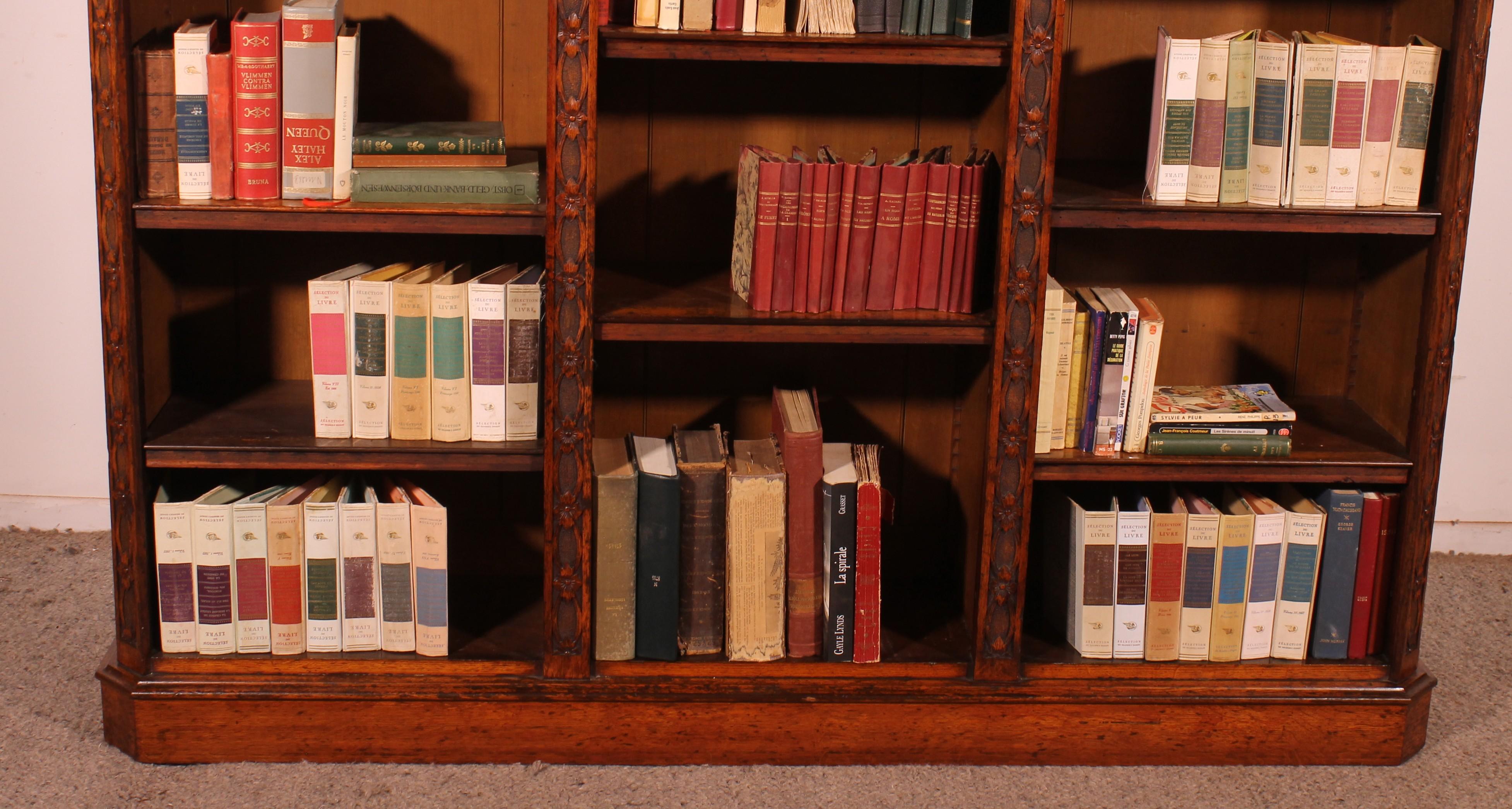 Victorian Large Open Bookcase In Oak - 19th Century For Sale