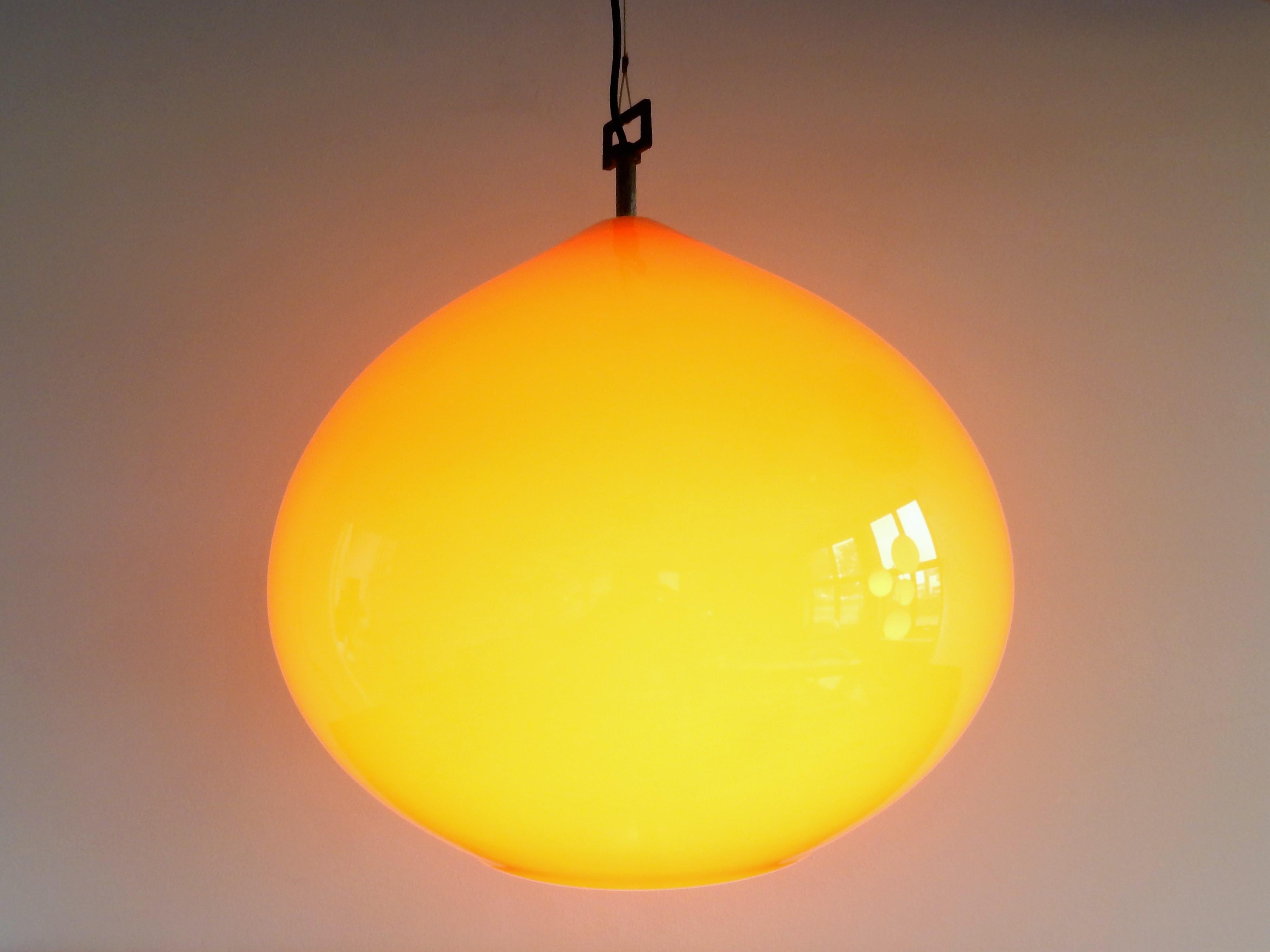 Mid-Century Modern Large Orange 'Cipolla' Pendant Lamp by Alessandro Pianon for Vistosi, Italy
