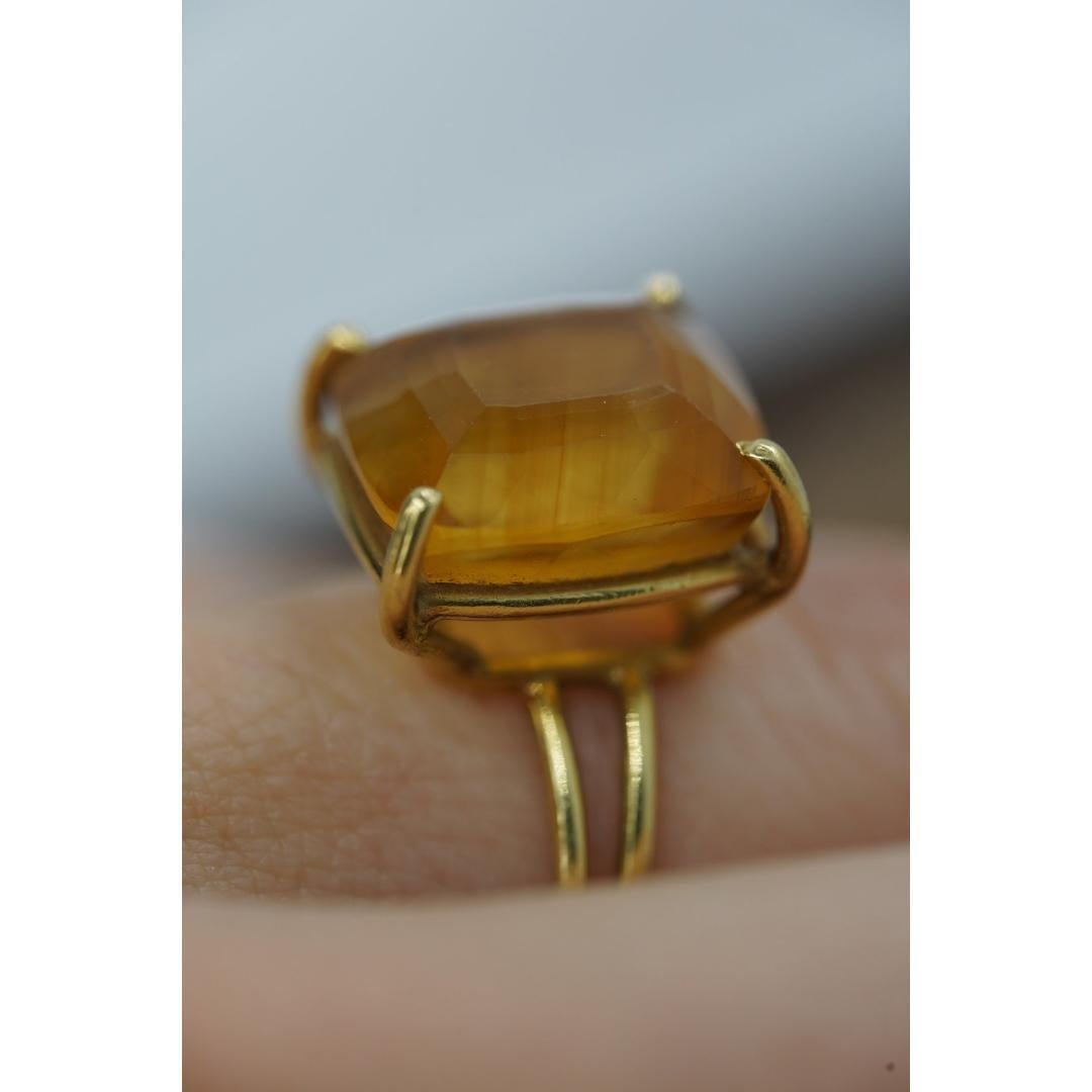 Large Orange Citrine ring. 18k yellow gold Heavy Large Prong Set Round Citrine In Good Condition For Sale In Port Charlotte, FL