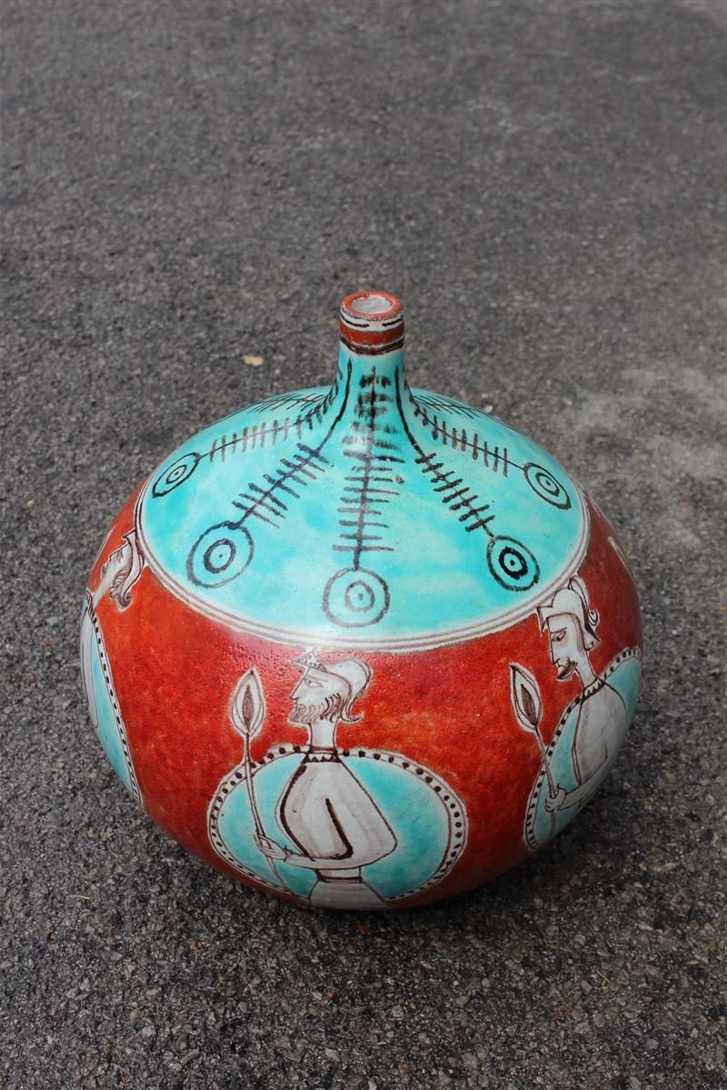 Grande vaso arancione Giovanni de Simone 1960 con guerrieri in stile Picasso in vendita 2