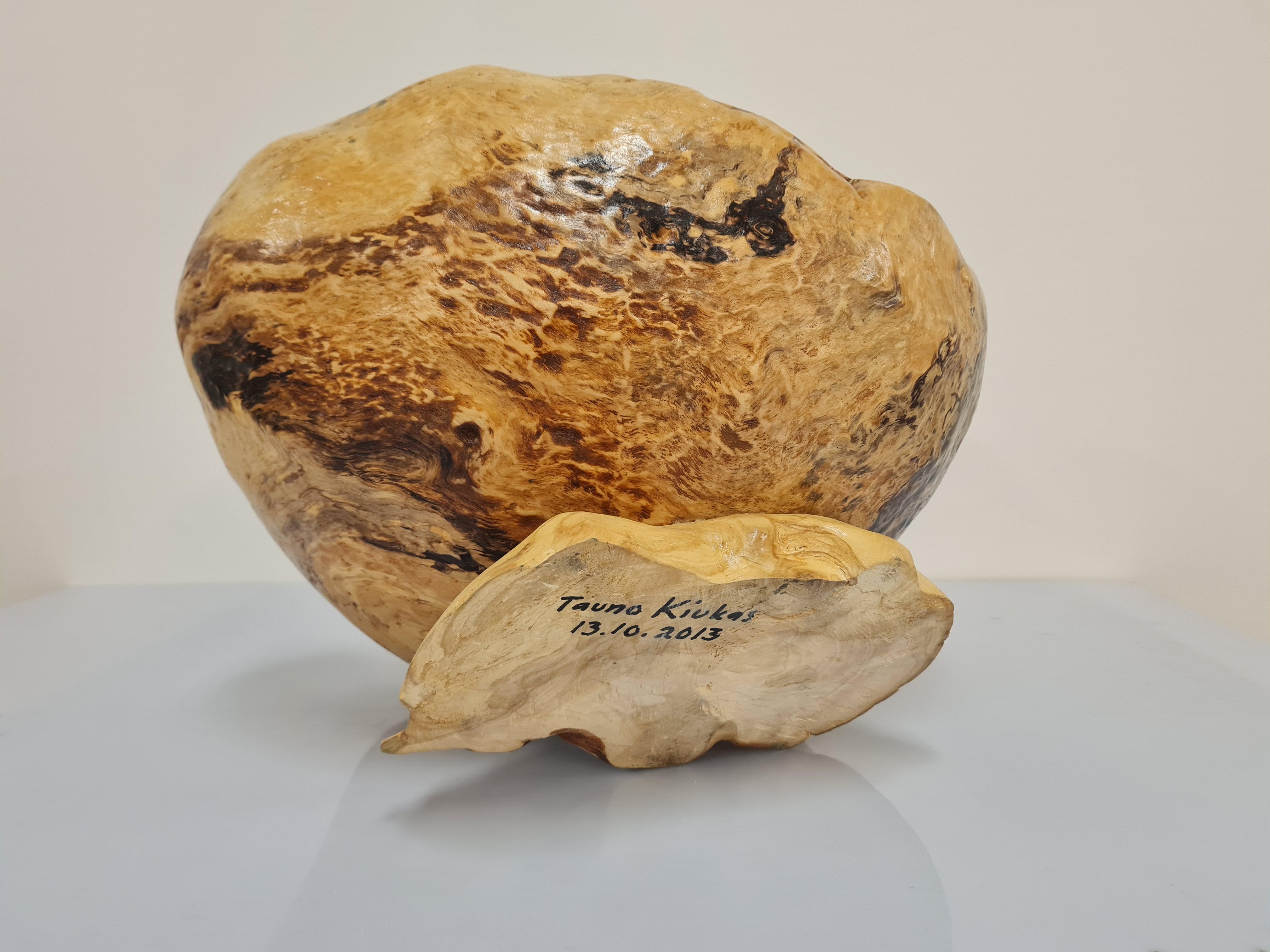 Cuenco grande de nudo orgánico de Tauno Kiukas, Finlandia 2013 Madera de burl en venta