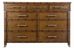 Grands coffres / commodes / armoires en faux bambou organique côtier en rotin - Paire