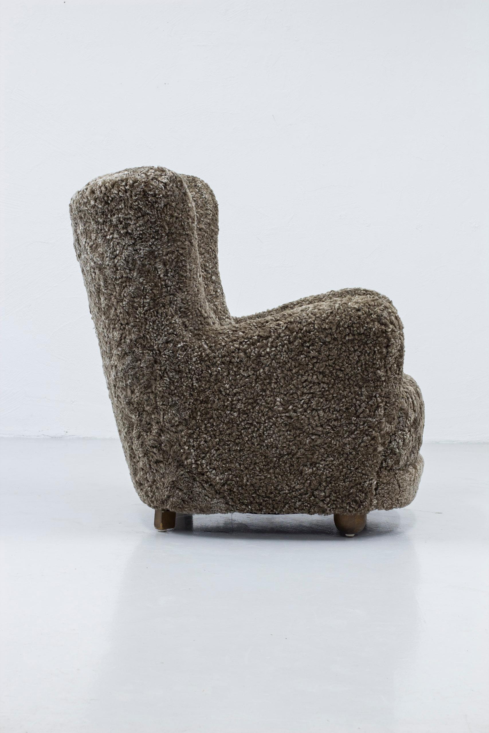 Large Organic Danish Modern Sheepskin Chair, Denmark, 1940s In Good Condition In Hägersten, SE
