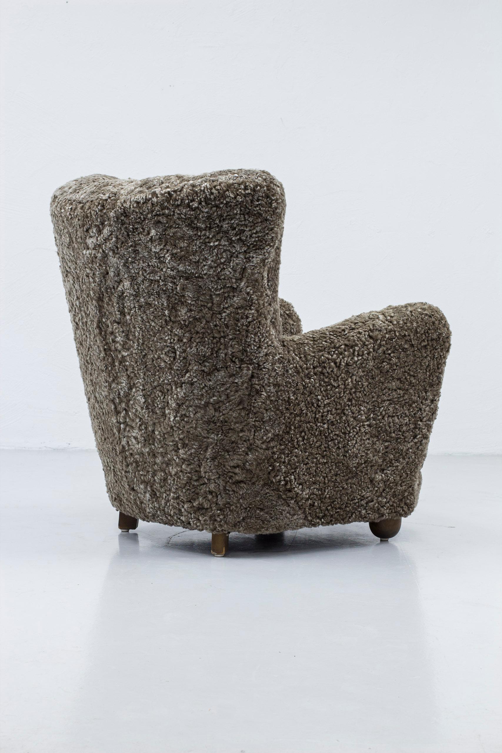 Mid-20th Century Large Organic Danish Modern Sheepskin Chair, Denmark, 1940s