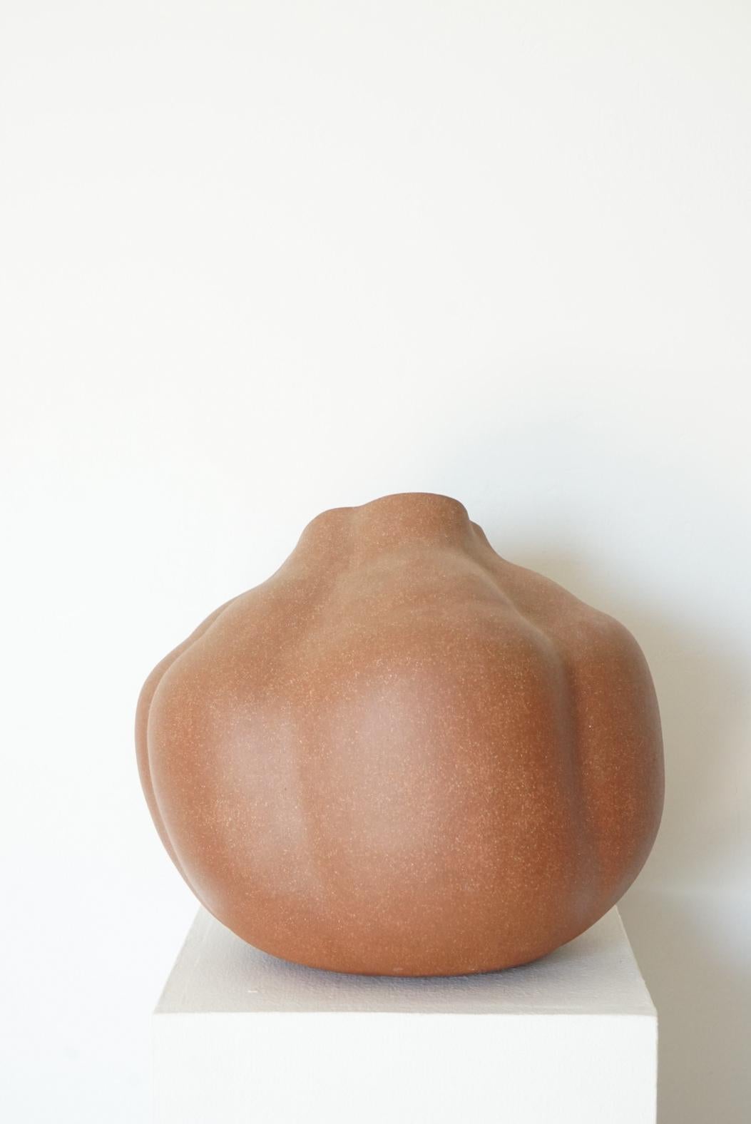 Large Organic Sculptural Ceramic Pottery Vessel  In Good Condition For Sale In San Diego, CA