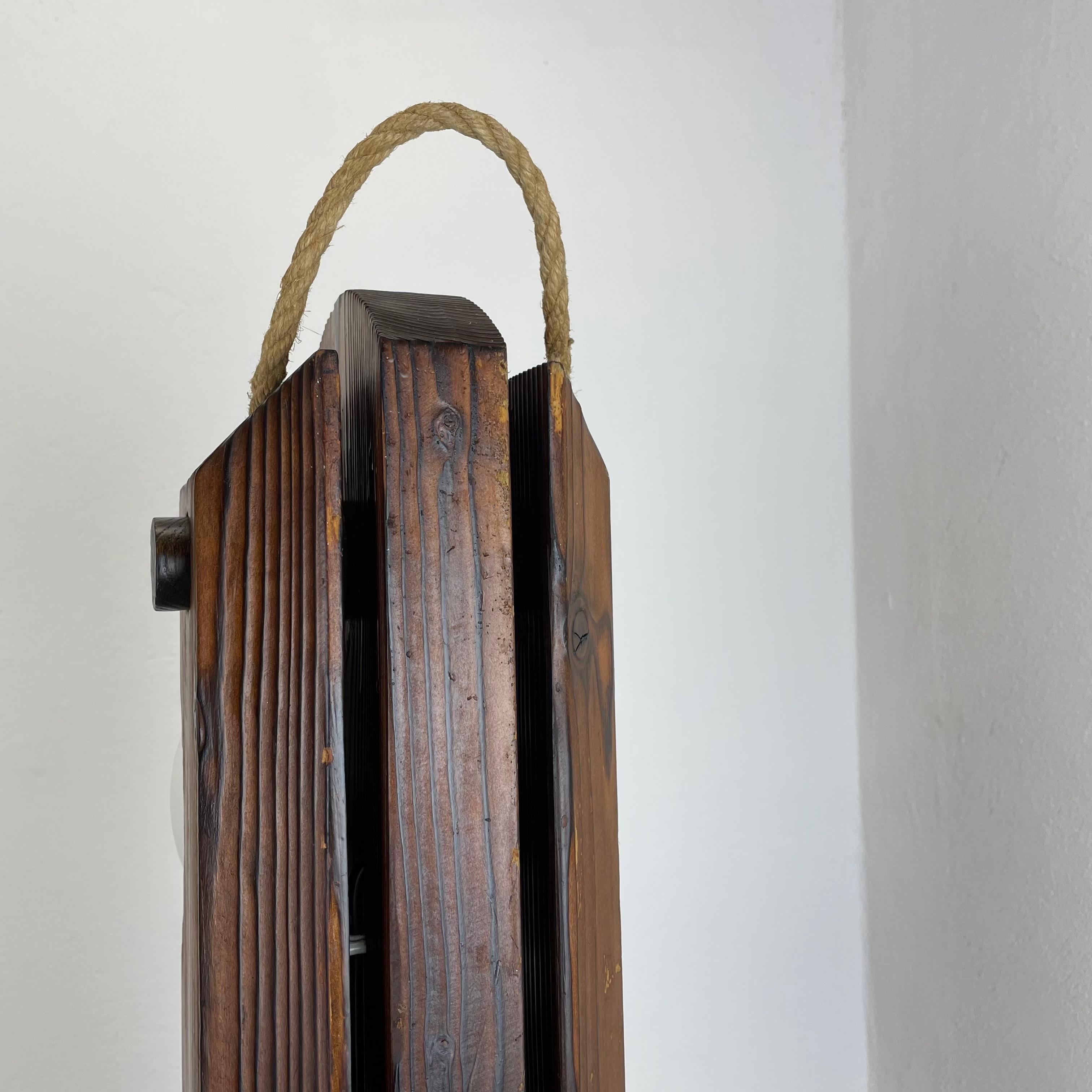 Grand lampadaire sculptural organique en bois de pin fabriqué par Temde, Allemagne, années 1970 en vente 5