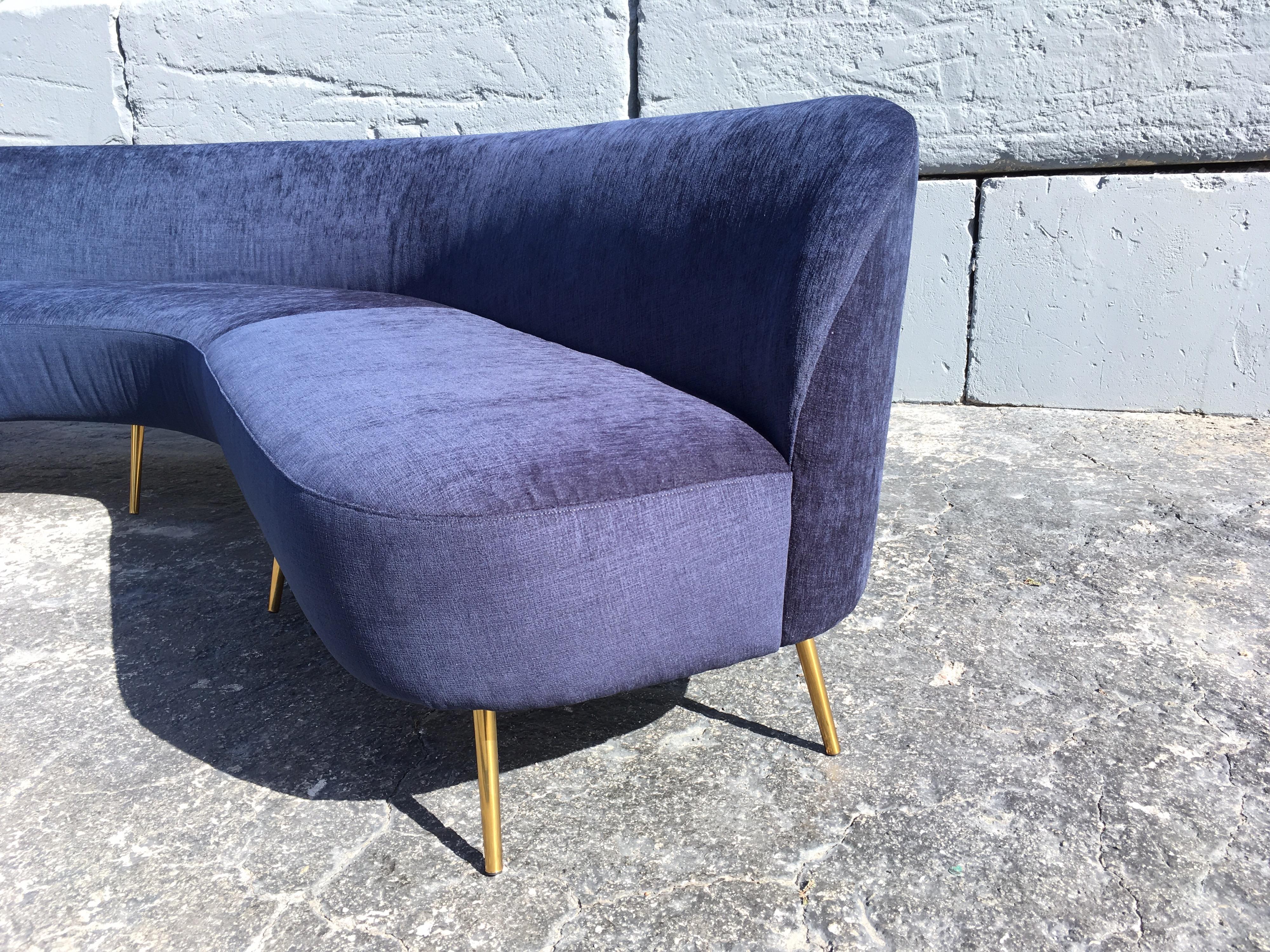 Large Organic Sofa in the Style of Gio Ponti, Brass and Dark Blue Fabric 7