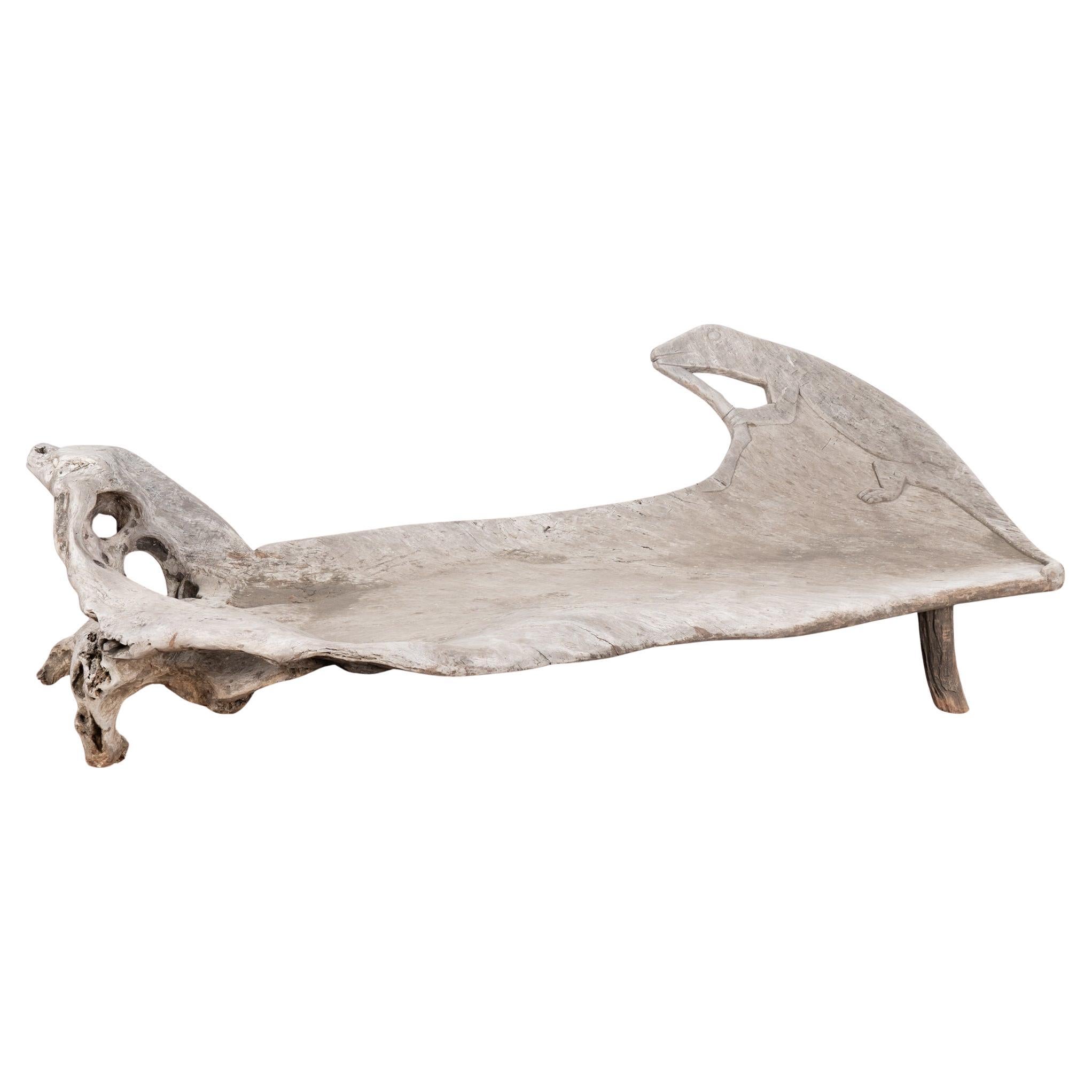 Grande panca organica in teak con iguana intagliata, circa 1940-60