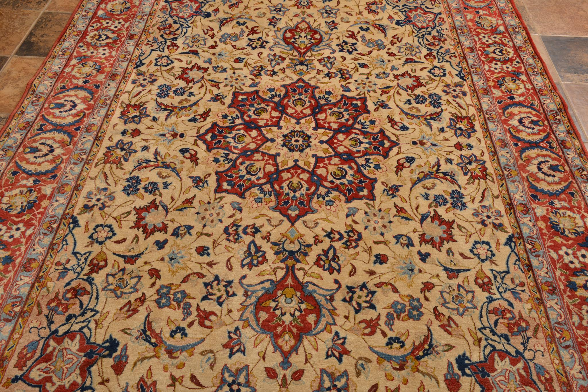 Large Classic Oriental Carpet For Sale 2