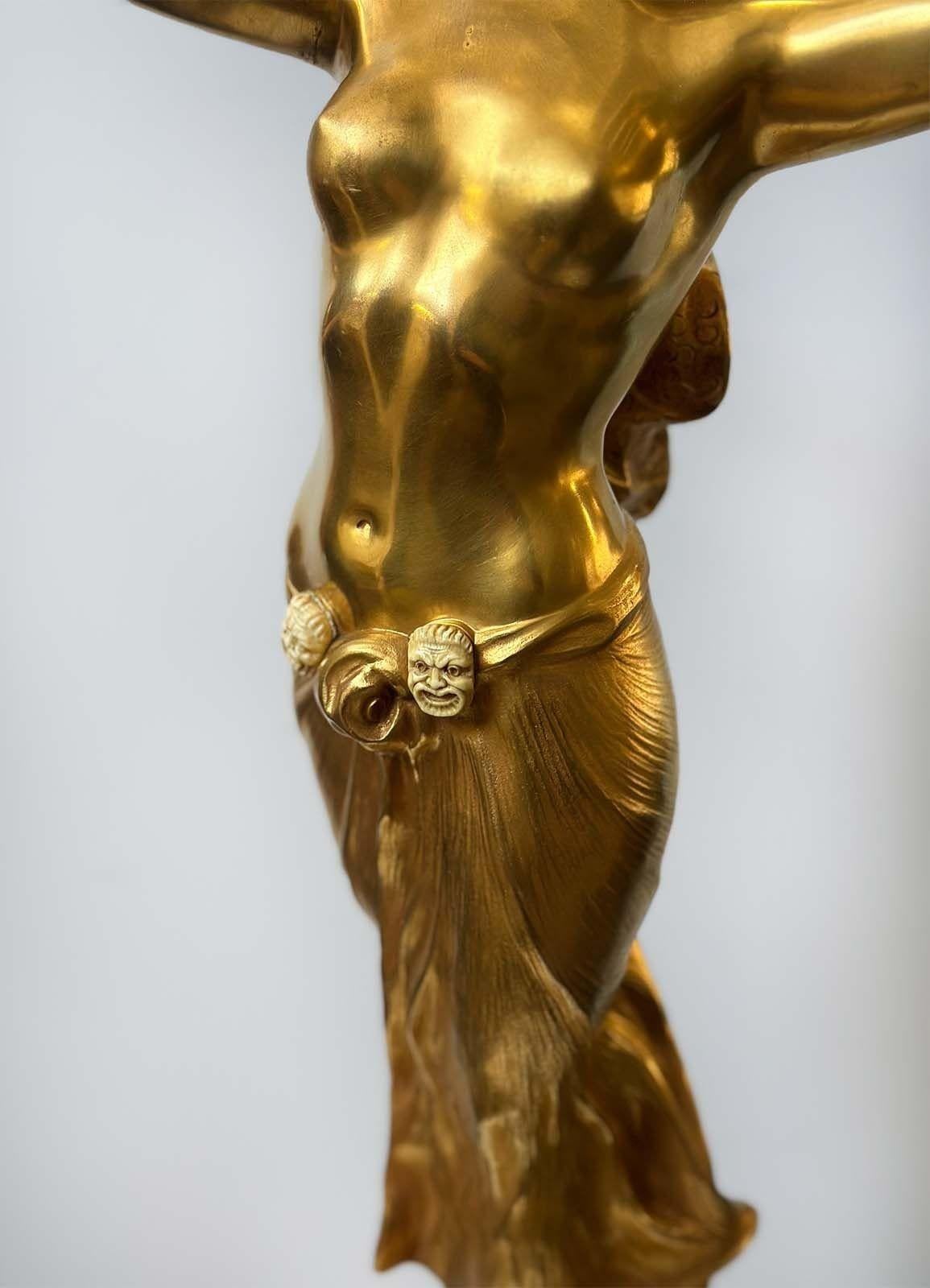 Grande sculpture orientale d'une danseuse en bronze et marbre de Georges Morin Bon état - En vente à Los Angeles, CA