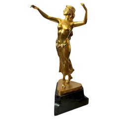 Grande sculpture orientale d'une danseuse en bronze et marbre de Georges Morin