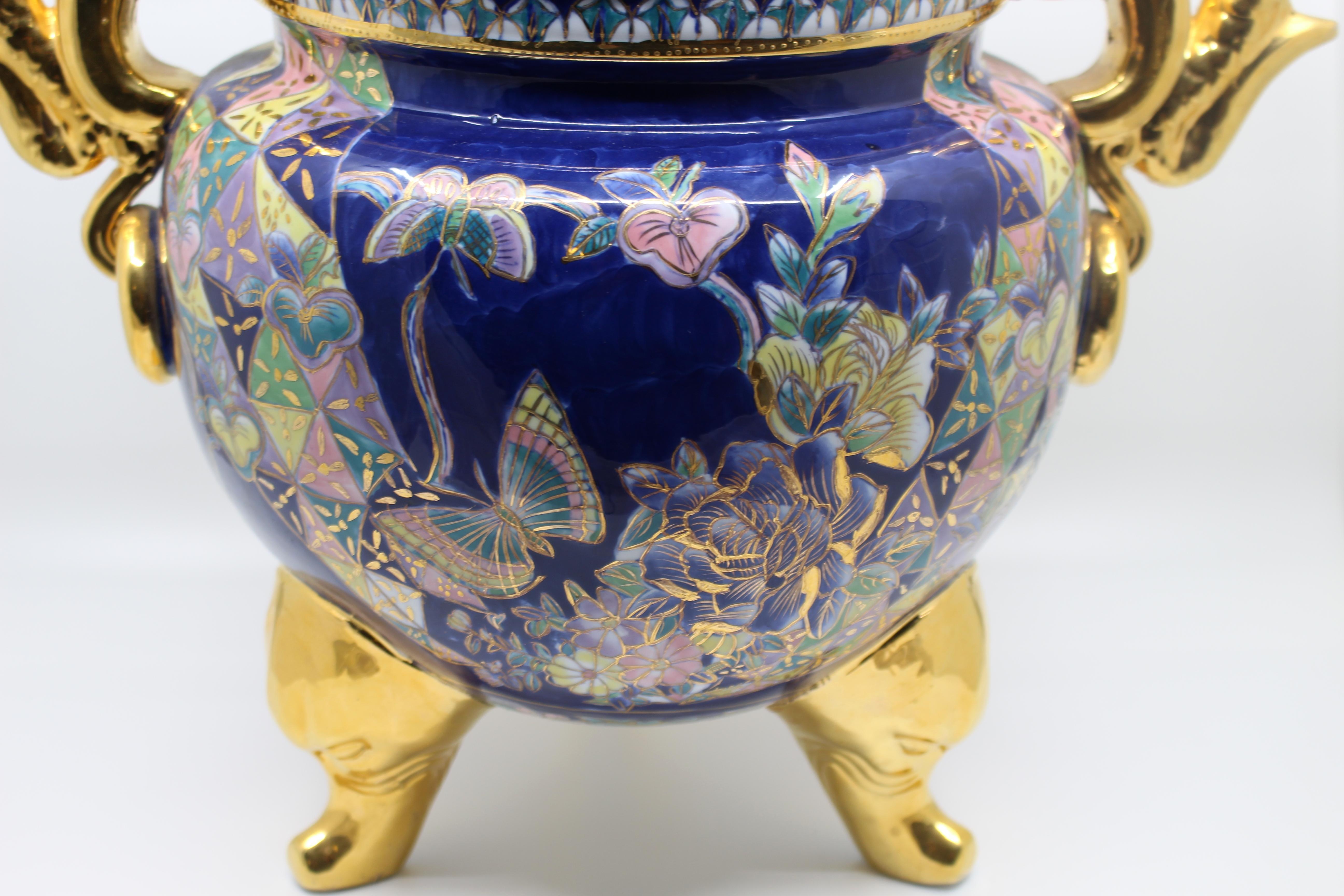 Große orientalische dekorative Urne mit zwei Henkeln und Deckeln im Angebot 3