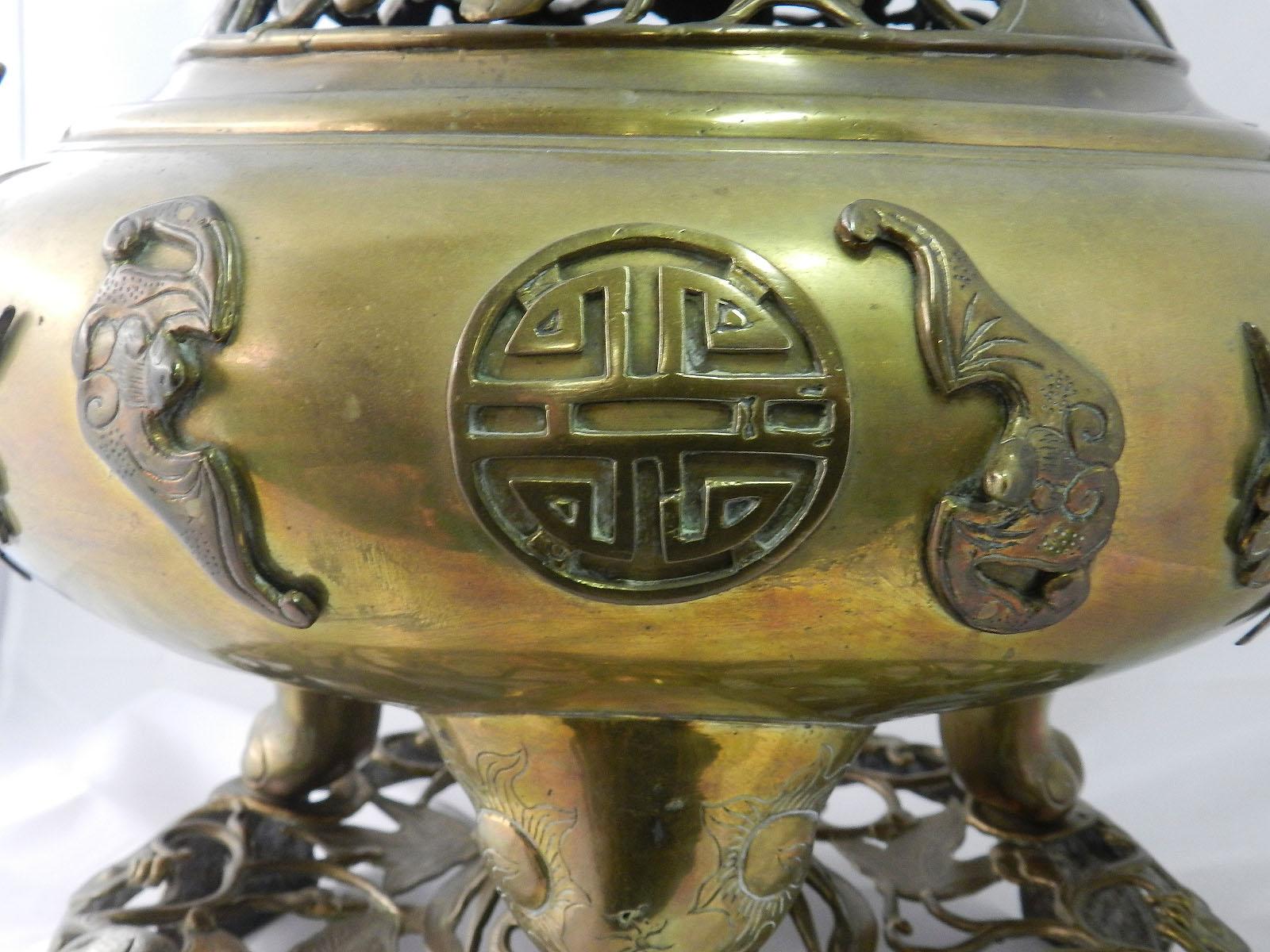 Chinoiserie Large Oriental Incense Burner Bronze Censor, 19th Century