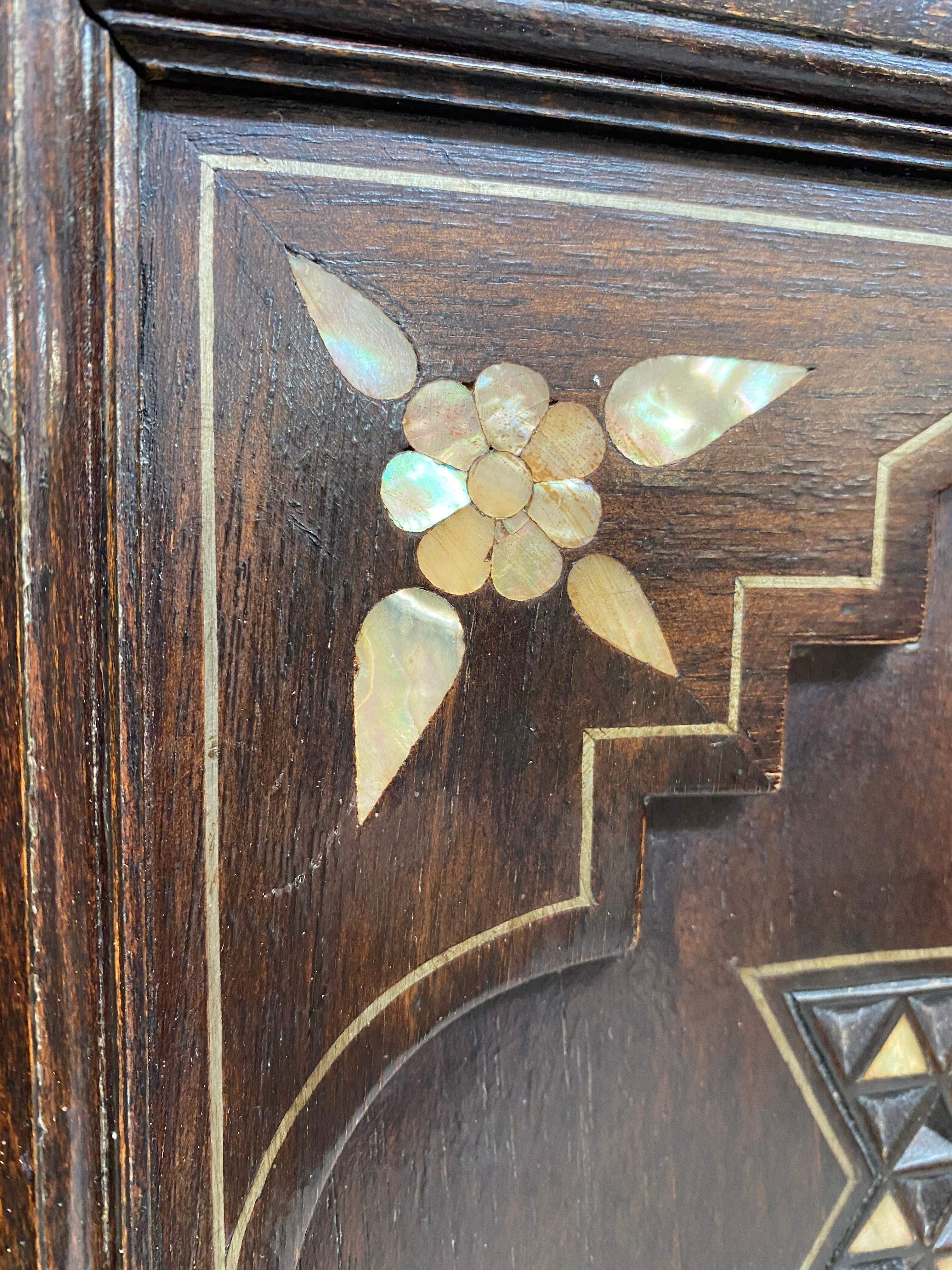 19th Century Large Oriental-Style Sideboard in carved Wood, with Mother-of-Pearl Inlay, 1880 For Sale